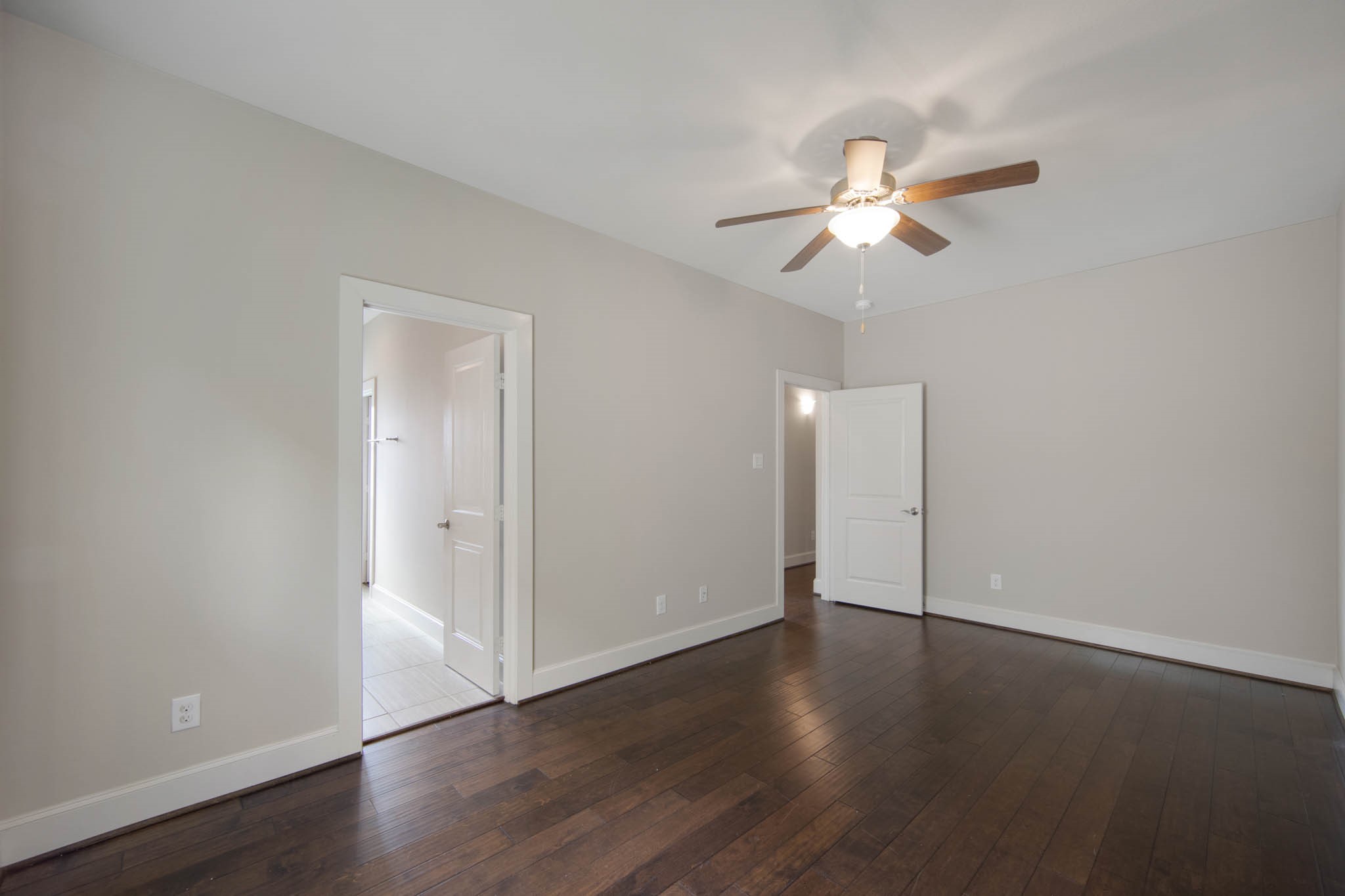 953 W 24th Street Property Photo 32