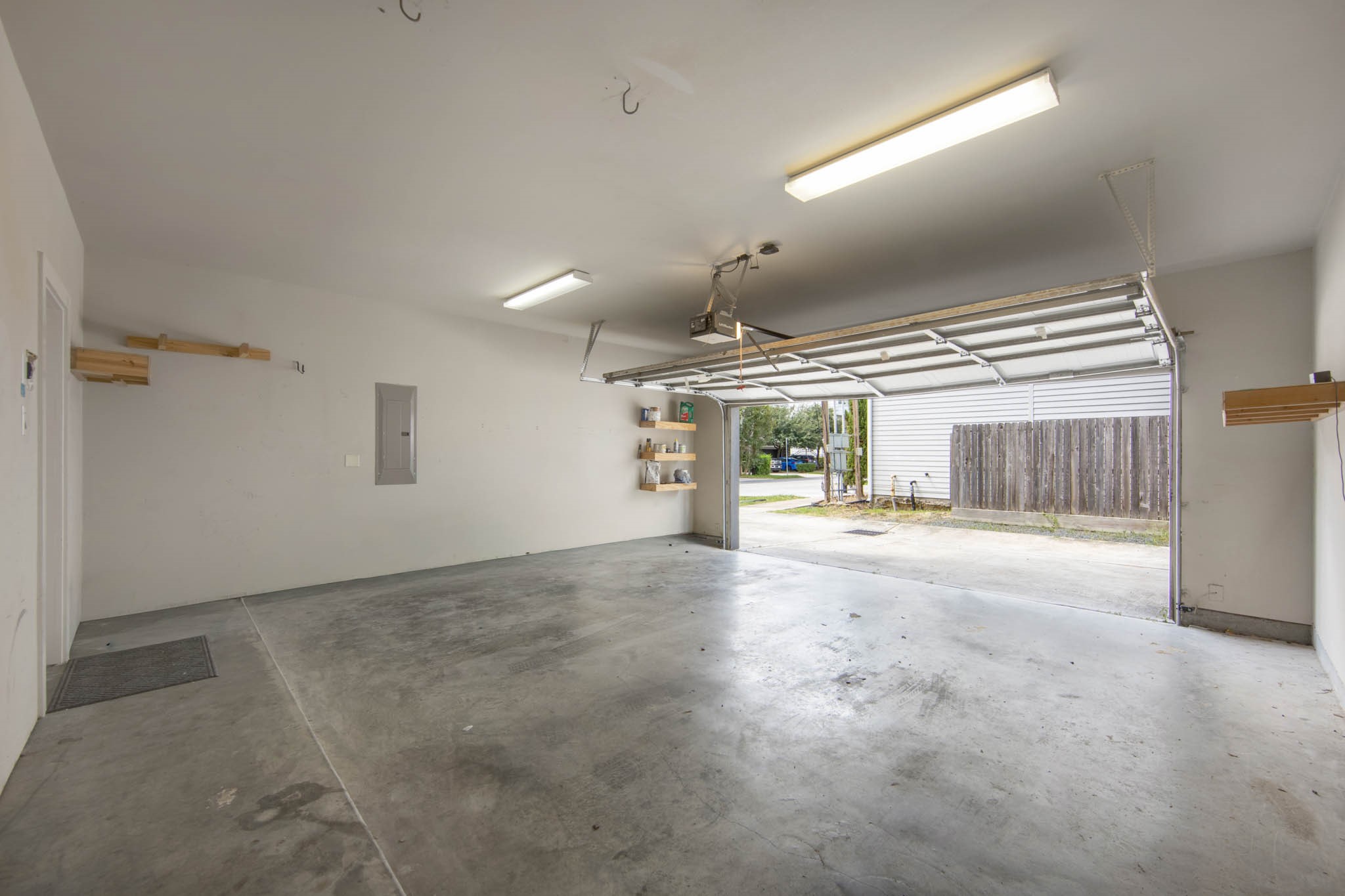 953 W 24th Street Property Photo 46