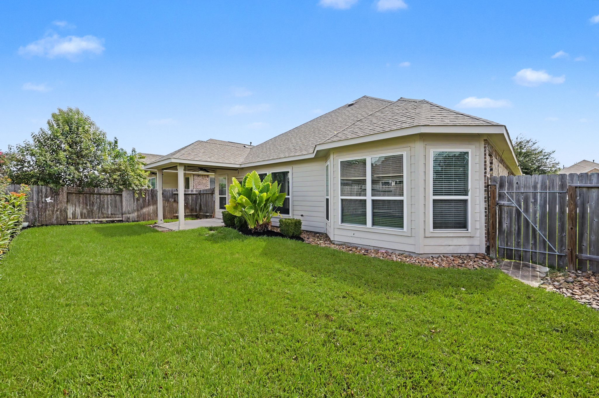 21327 Somerset Shores Crossing Property Photo 26