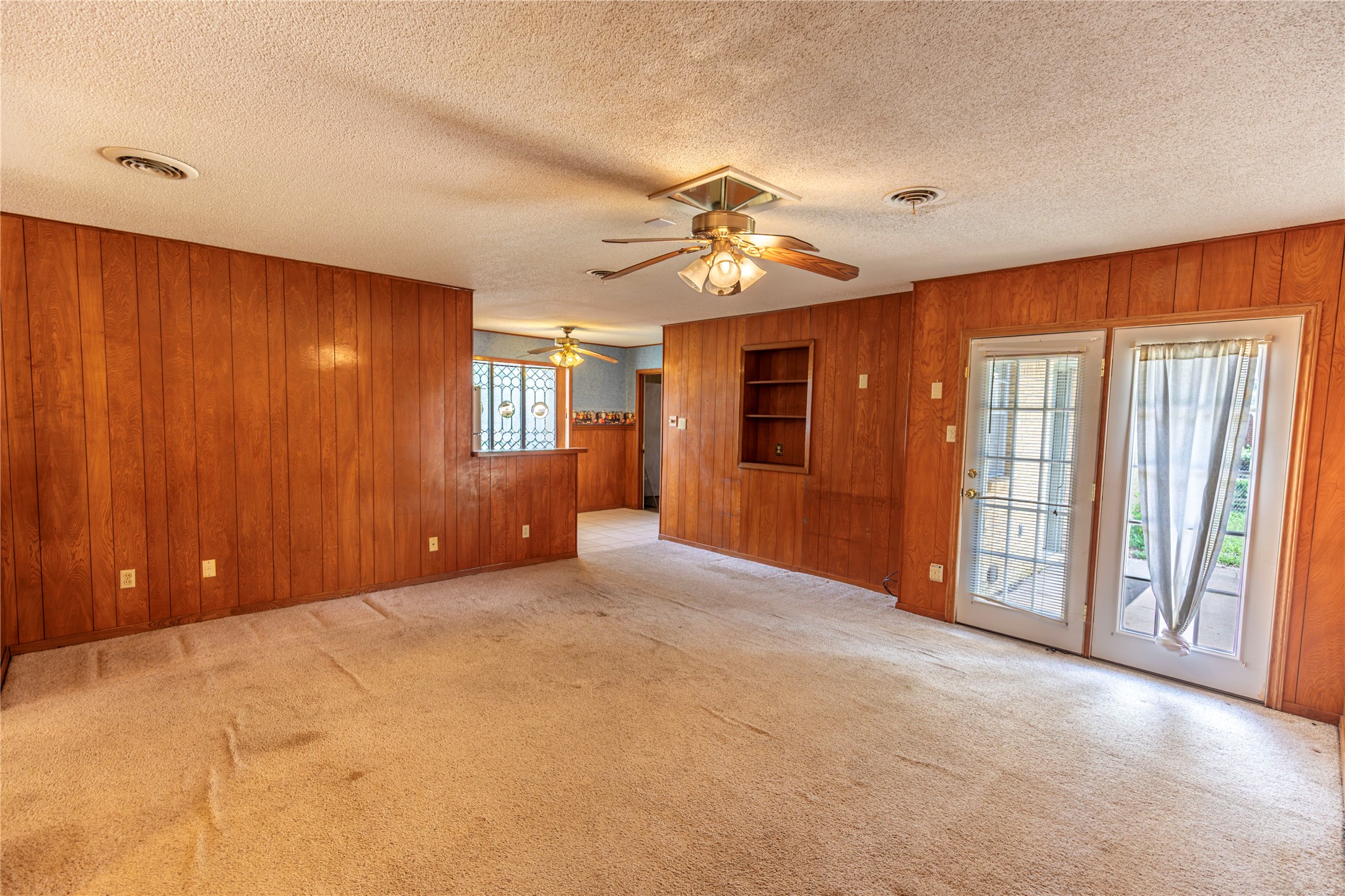1092 South Holland Street Property Photo 10