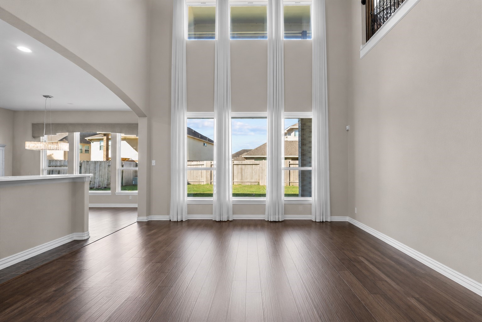 2414 Trocadero Lane Property Photo 3