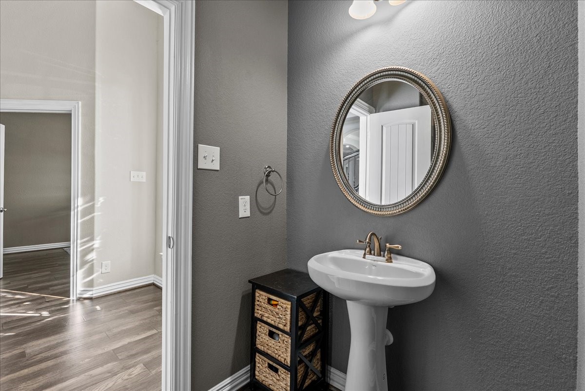 2414 Trocadero Lane Property Photo 32