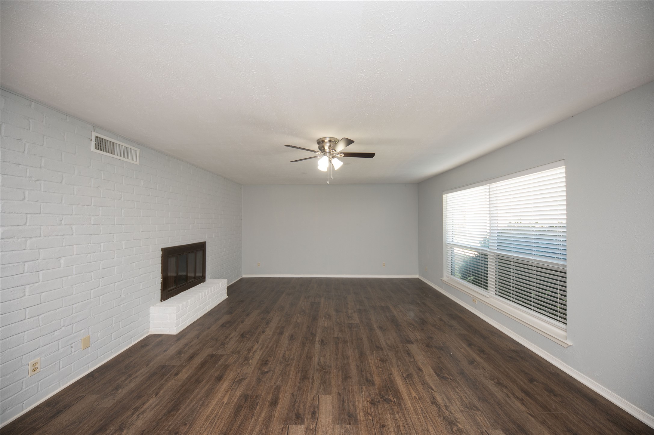 4220 Belle Park Drive Property Photo 12