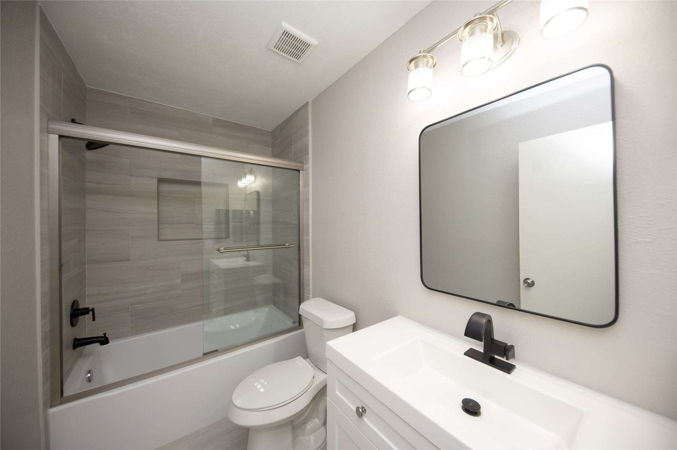 4220 Belle Park Drive Property Photo 20