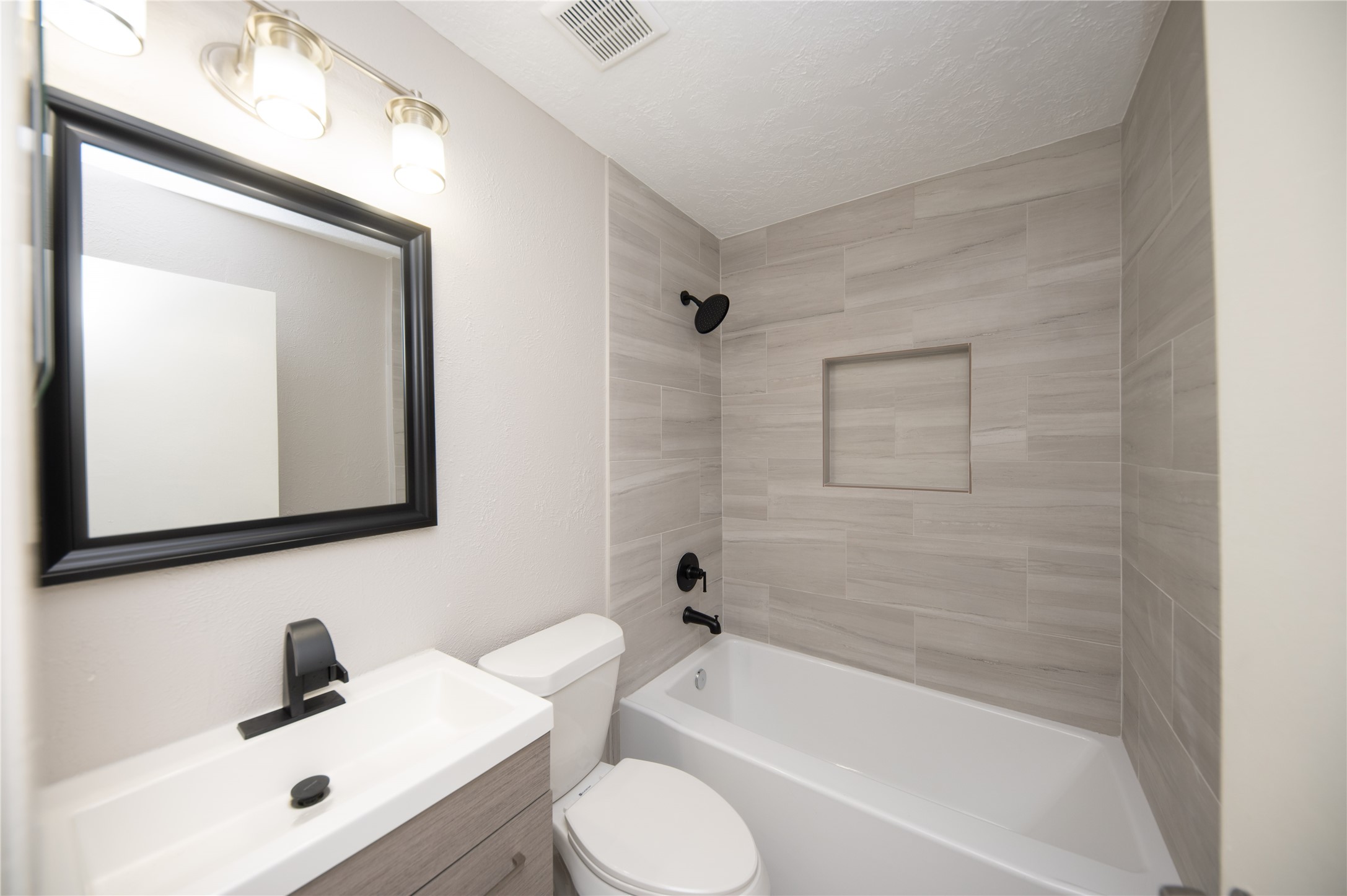 4220 Belle Park Drive Property Photo 27