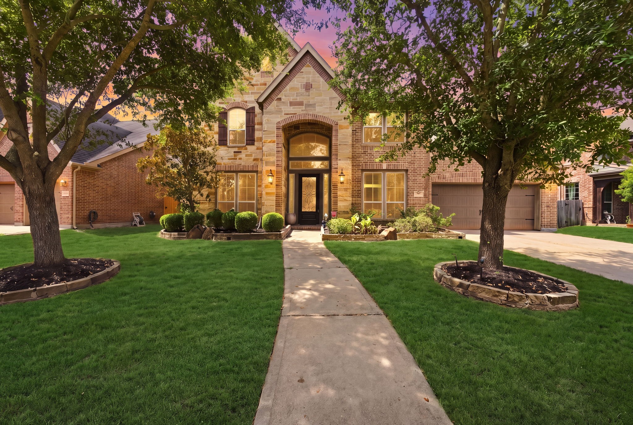 3923 Pebble Heights Lane Property Photo 1