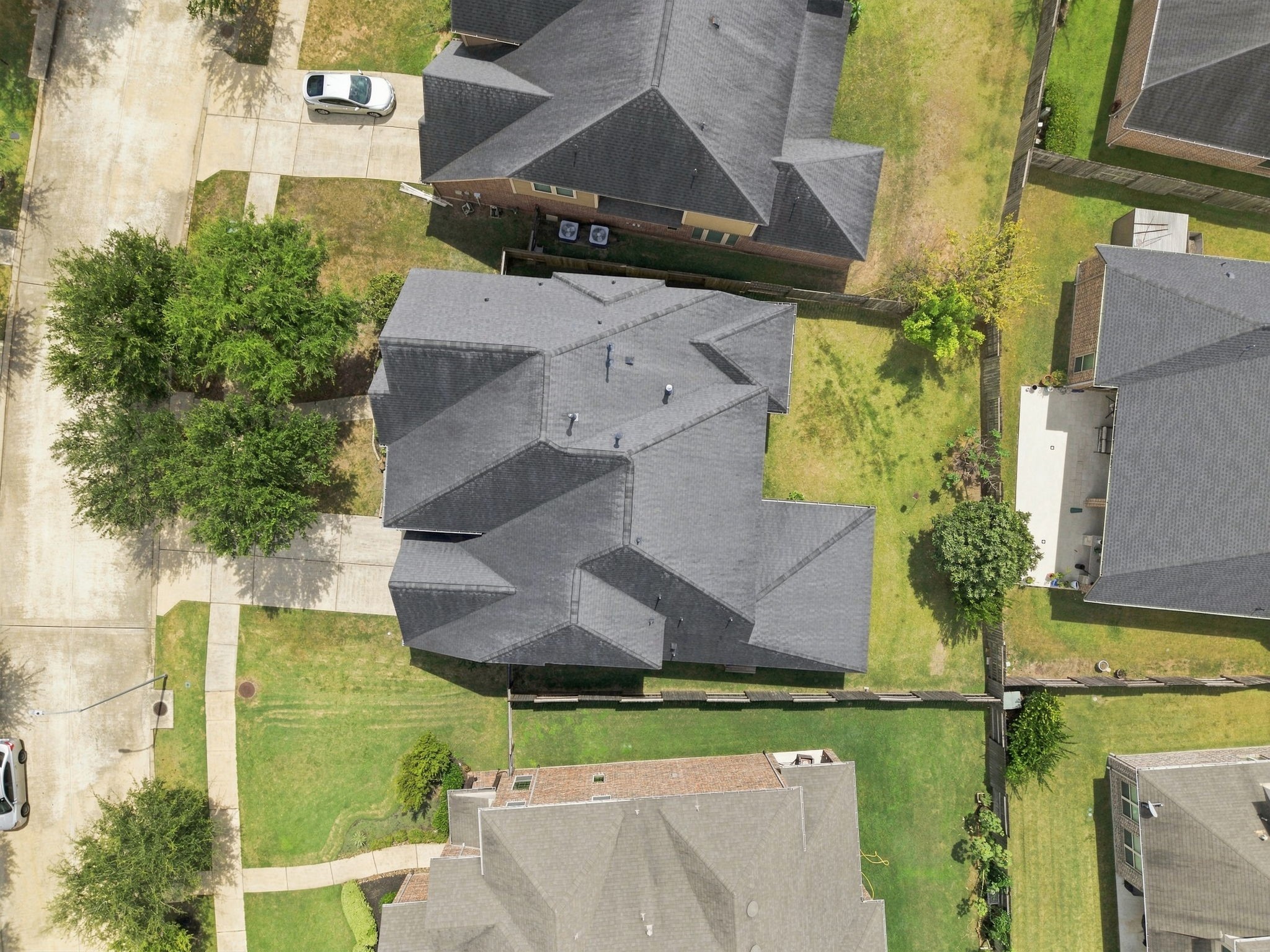 3923 Pebble Heights Lane Property Photo 4
