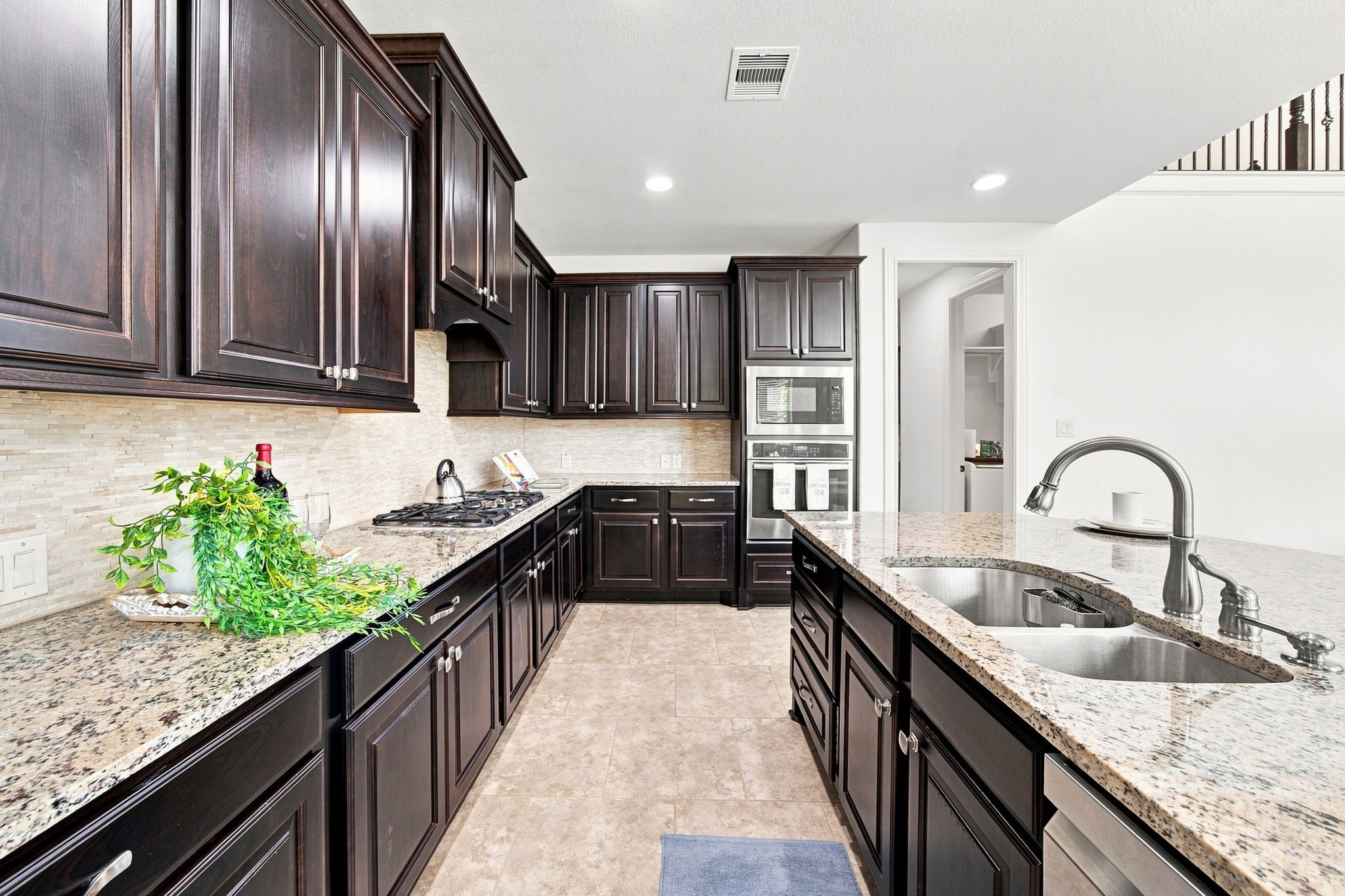 3923 Pebble Heights Lane Property Photo 12