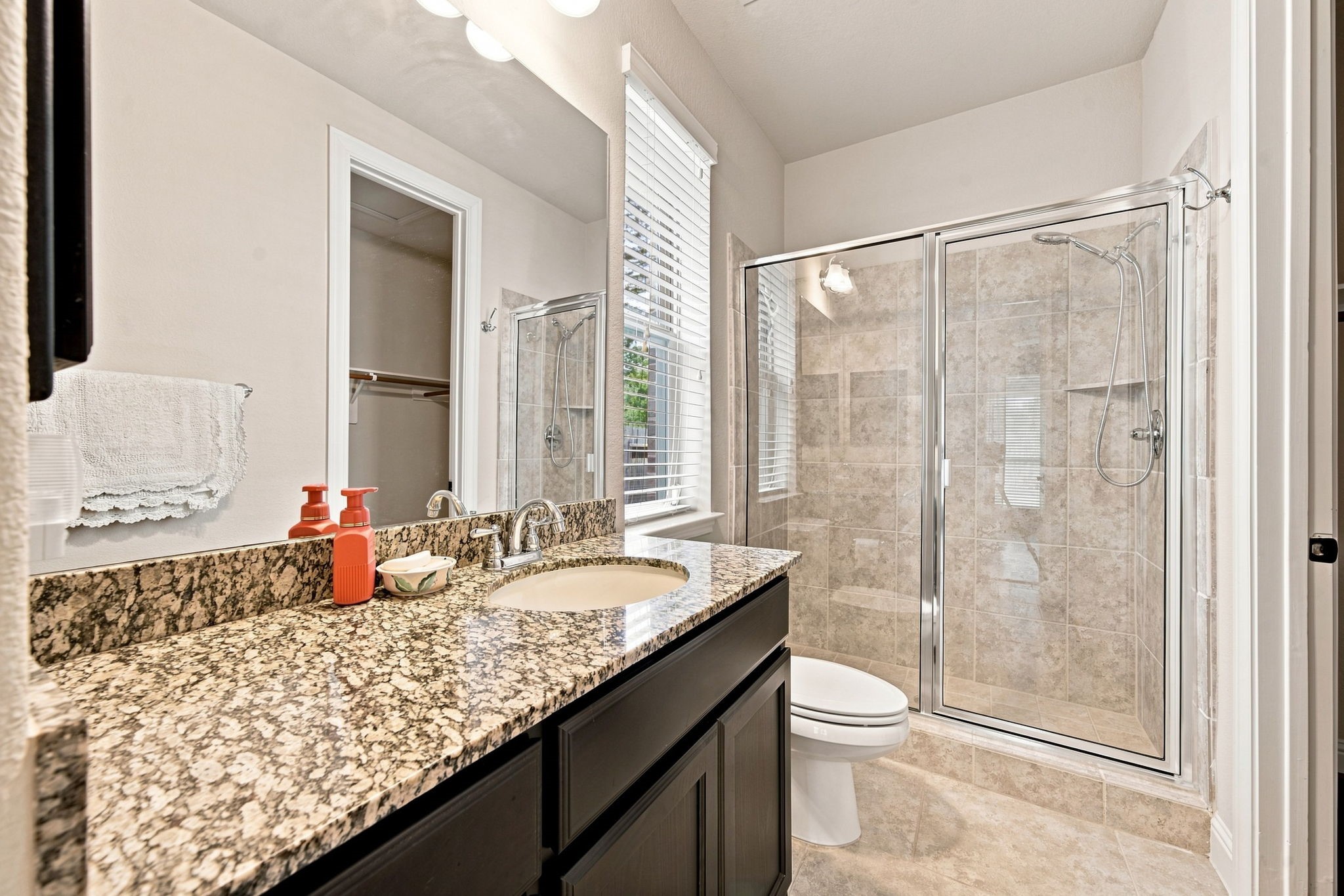 3923 Pebble Heights Lane Property Photo 24