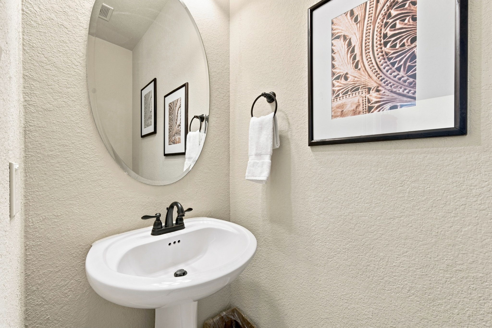 3923 Pebble Heights Lane Property Photo 25