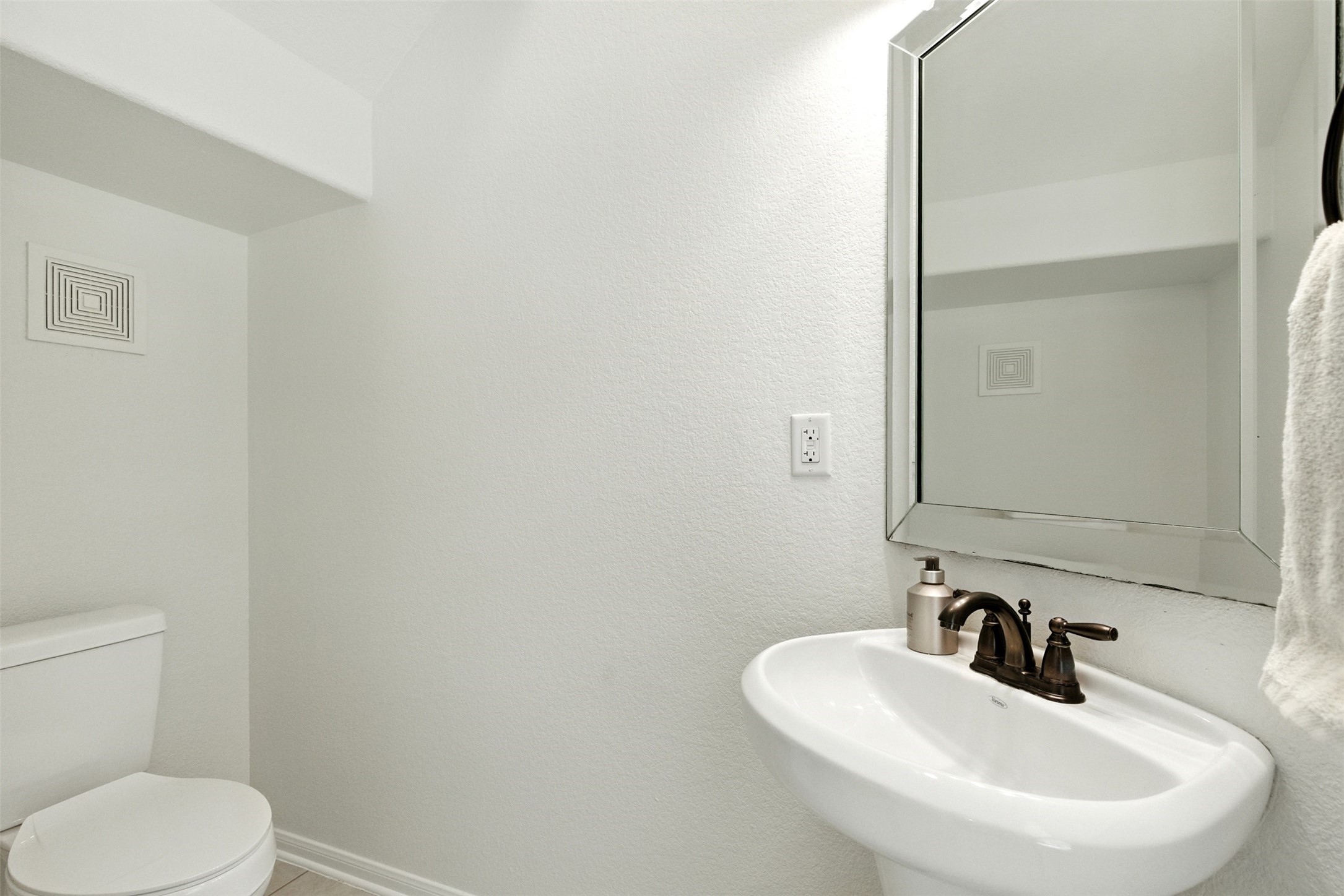 3219 This Way Property Photo 5