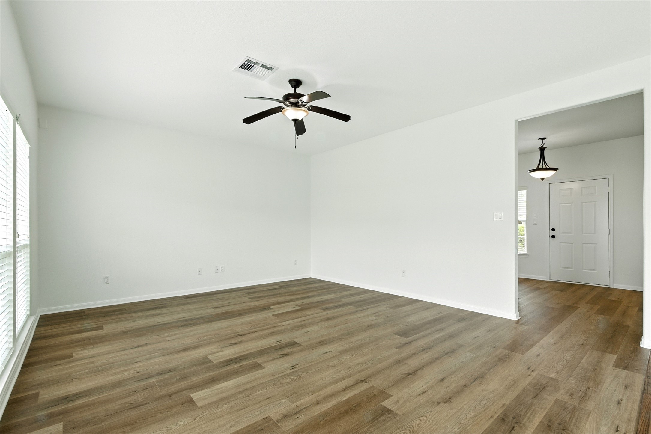 3219 This Way Property Photo 6