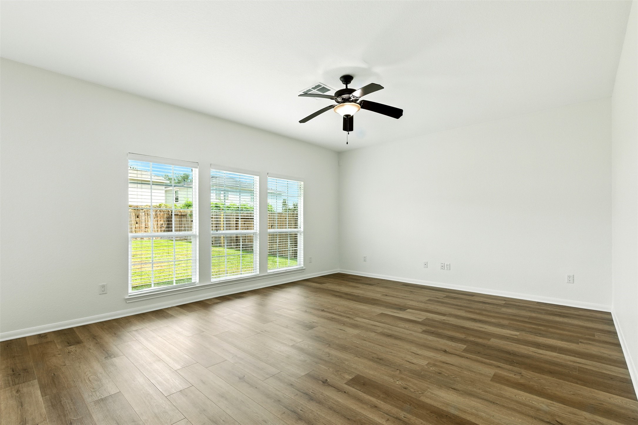 3219 This Way Property Photo 8