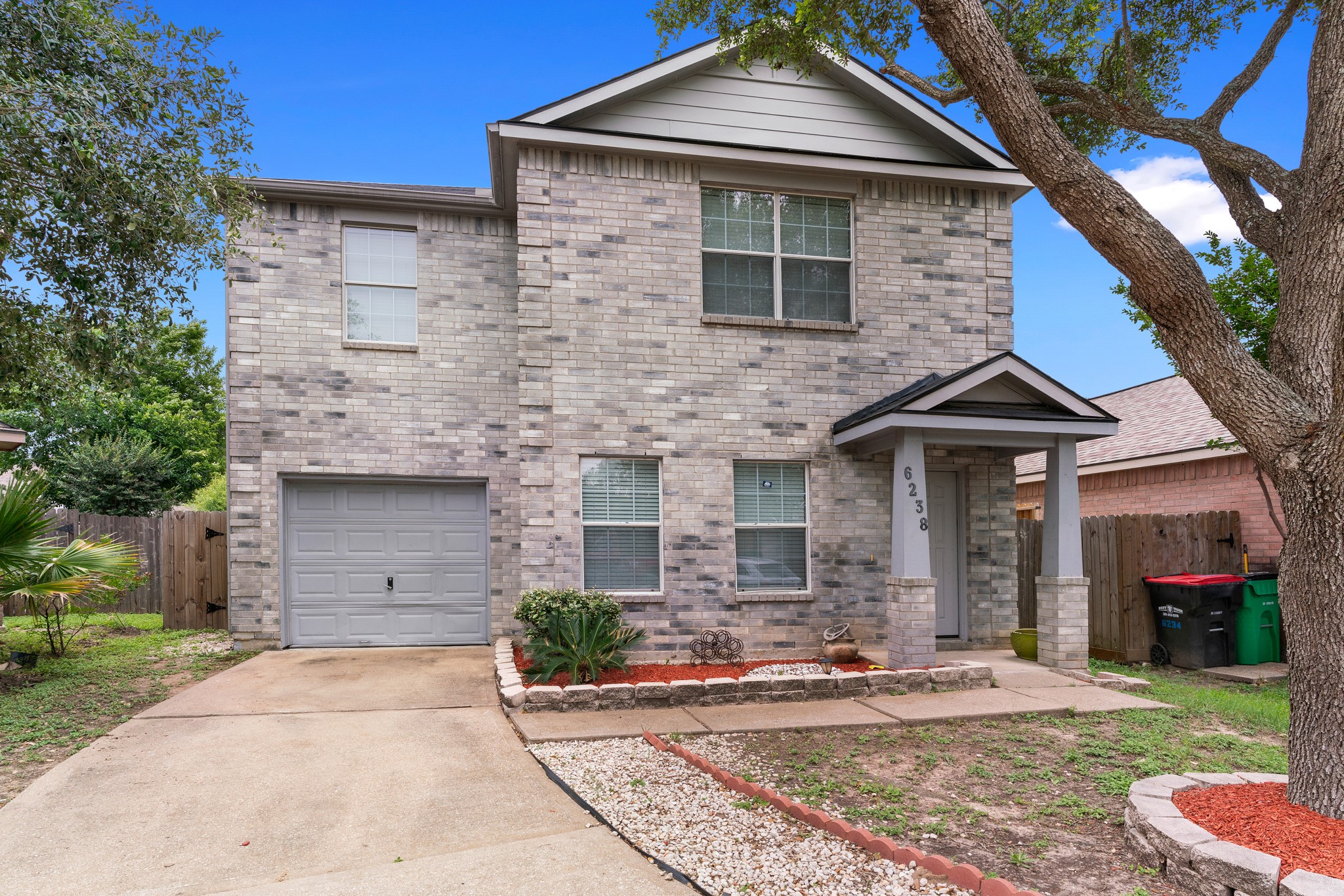 6238 Cottage Pines Drive Property Photo 1
