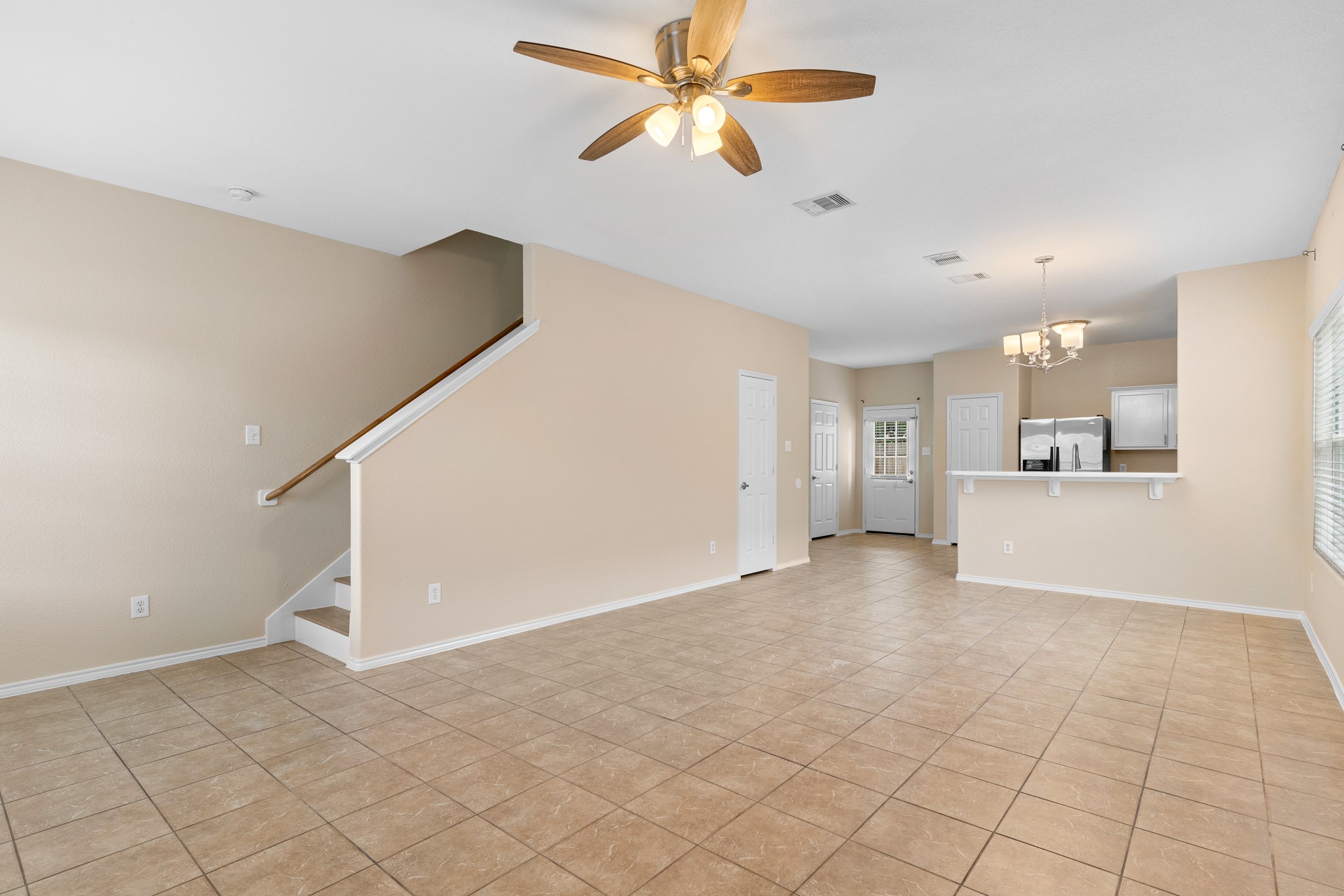 6238 Cottage Pines Drive Property Photo 2