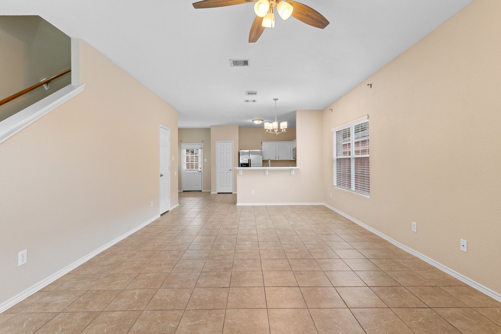 6238 Cottage Pines Drive Property Photo 3