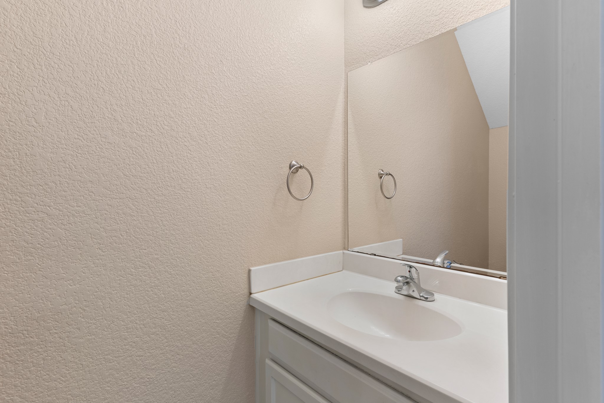 6238 Cottage Pines Drive Property Photo 8