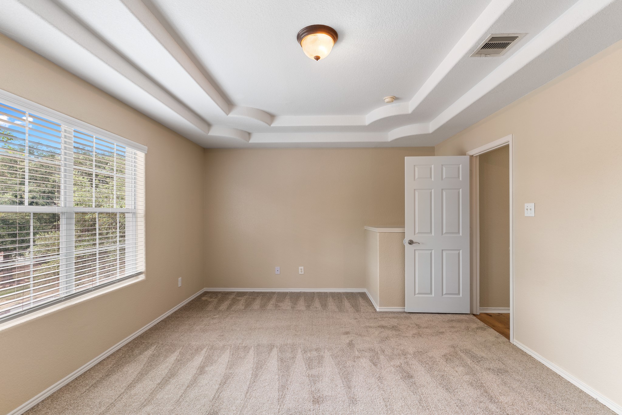 6238 Cottage Pines Drive Property Photo 14