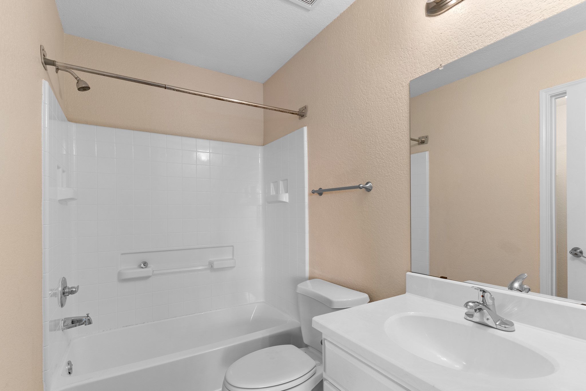 6238 Cottage Pines Drive Property Photo 15