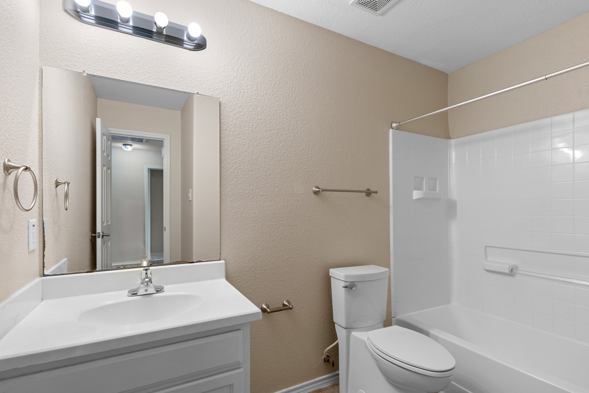 6238 Cottage Pines Drive Property Photo 21