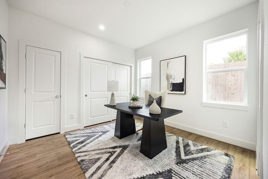 1713 Mary Street Property Photo 3