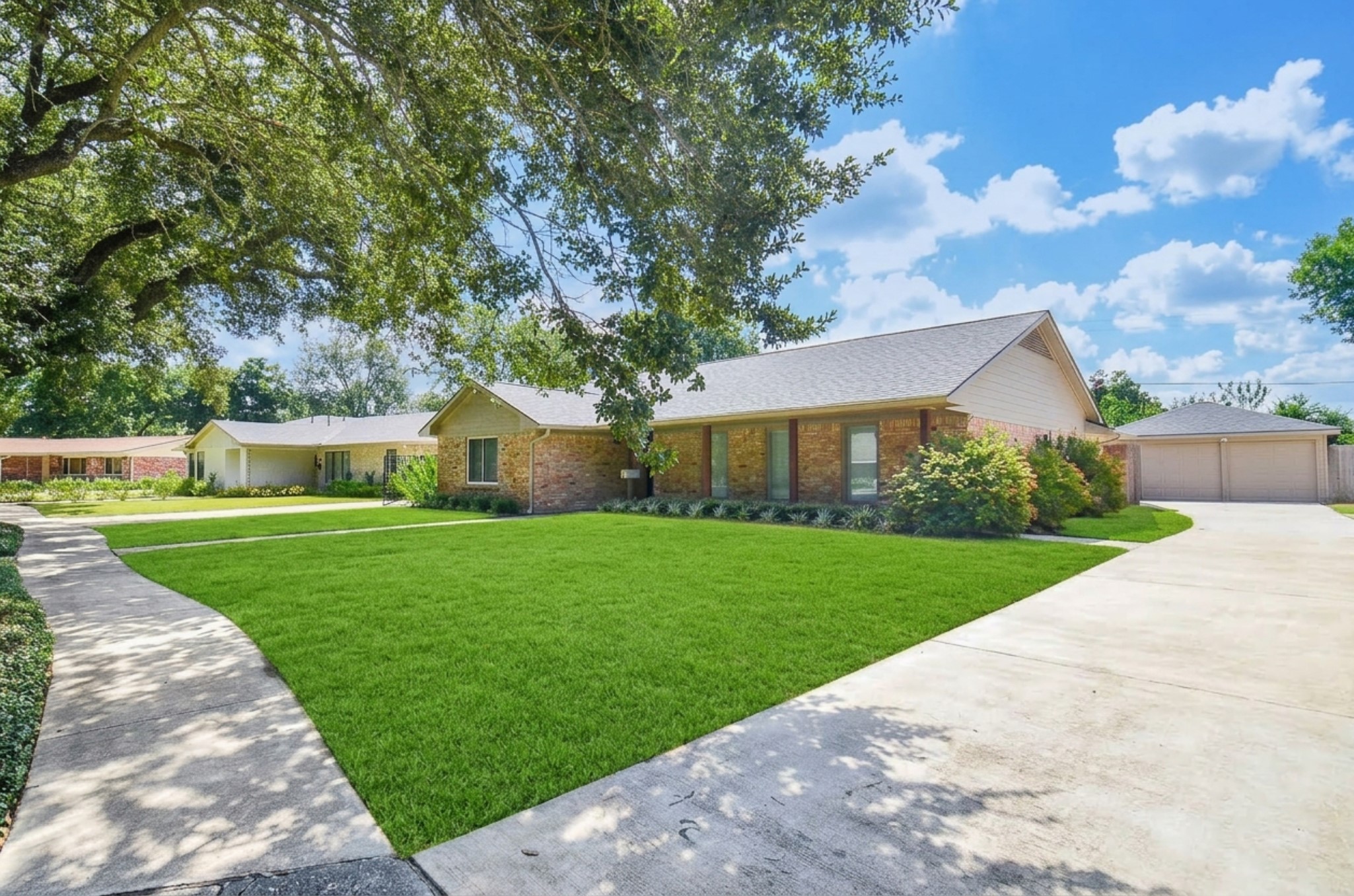 5127 Hummingbird Street Property Photo 2