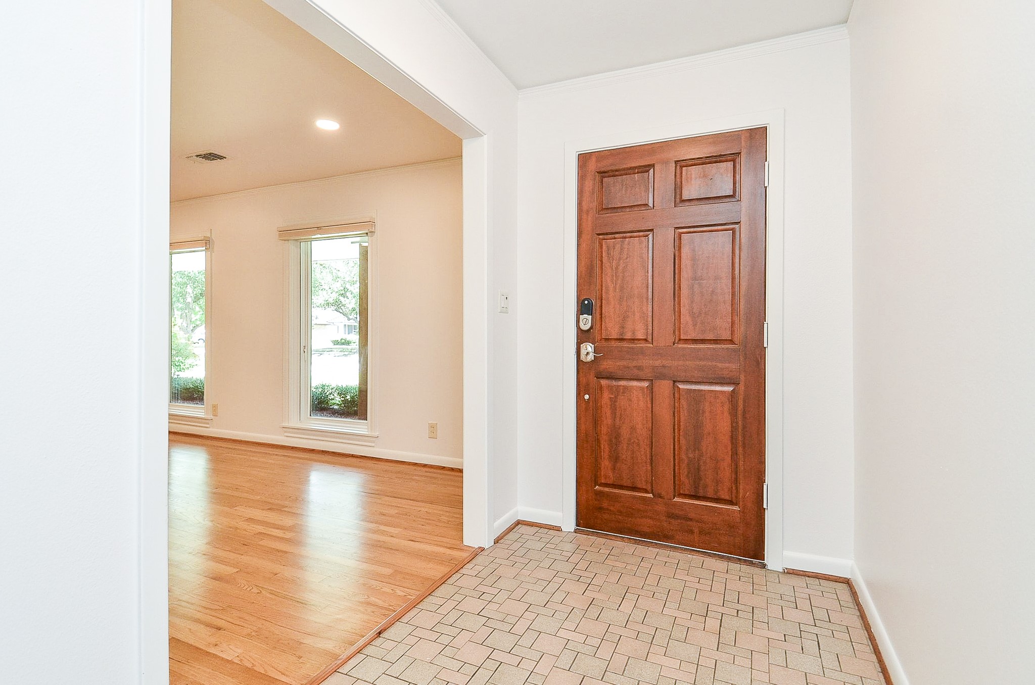 5127 Hummingbird Street Property Photo 3