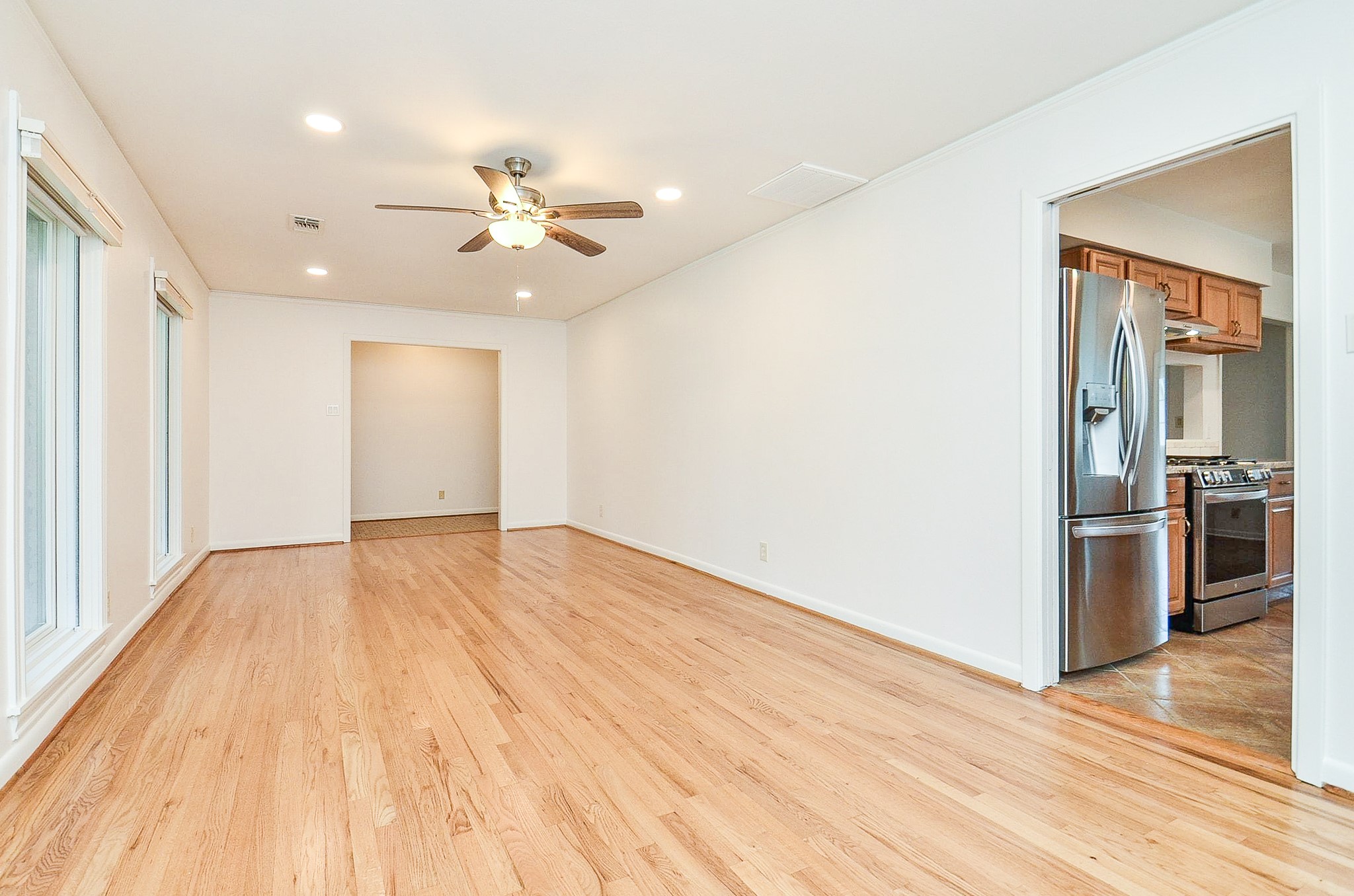 5127 Hummingbird Street Property Photo 7