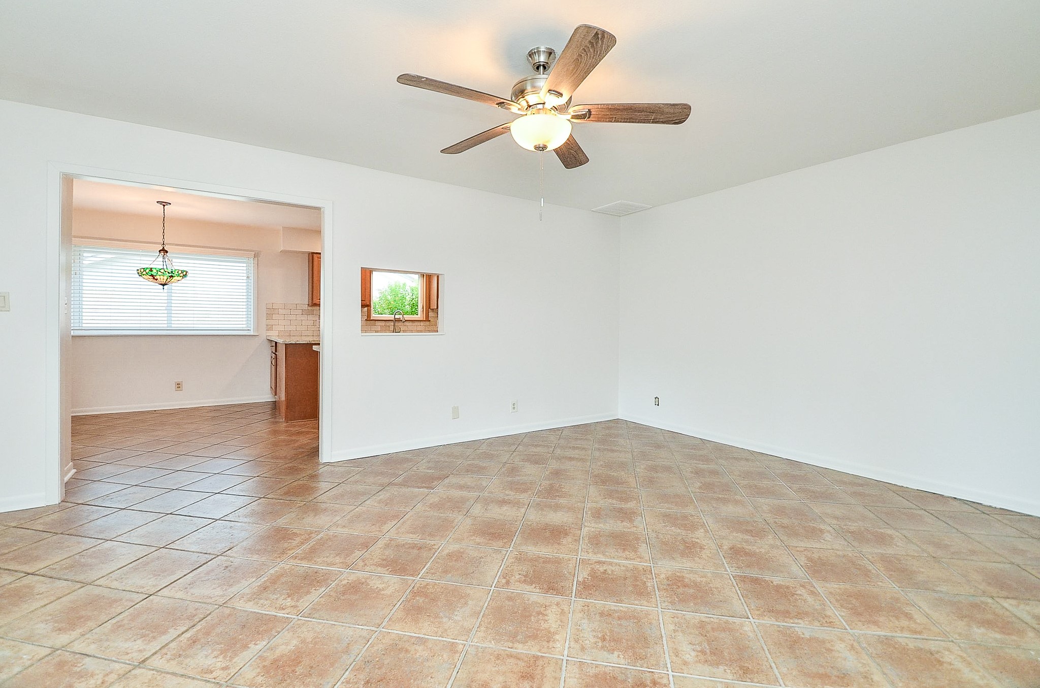5127 Hummingbird Street Property Photo 10