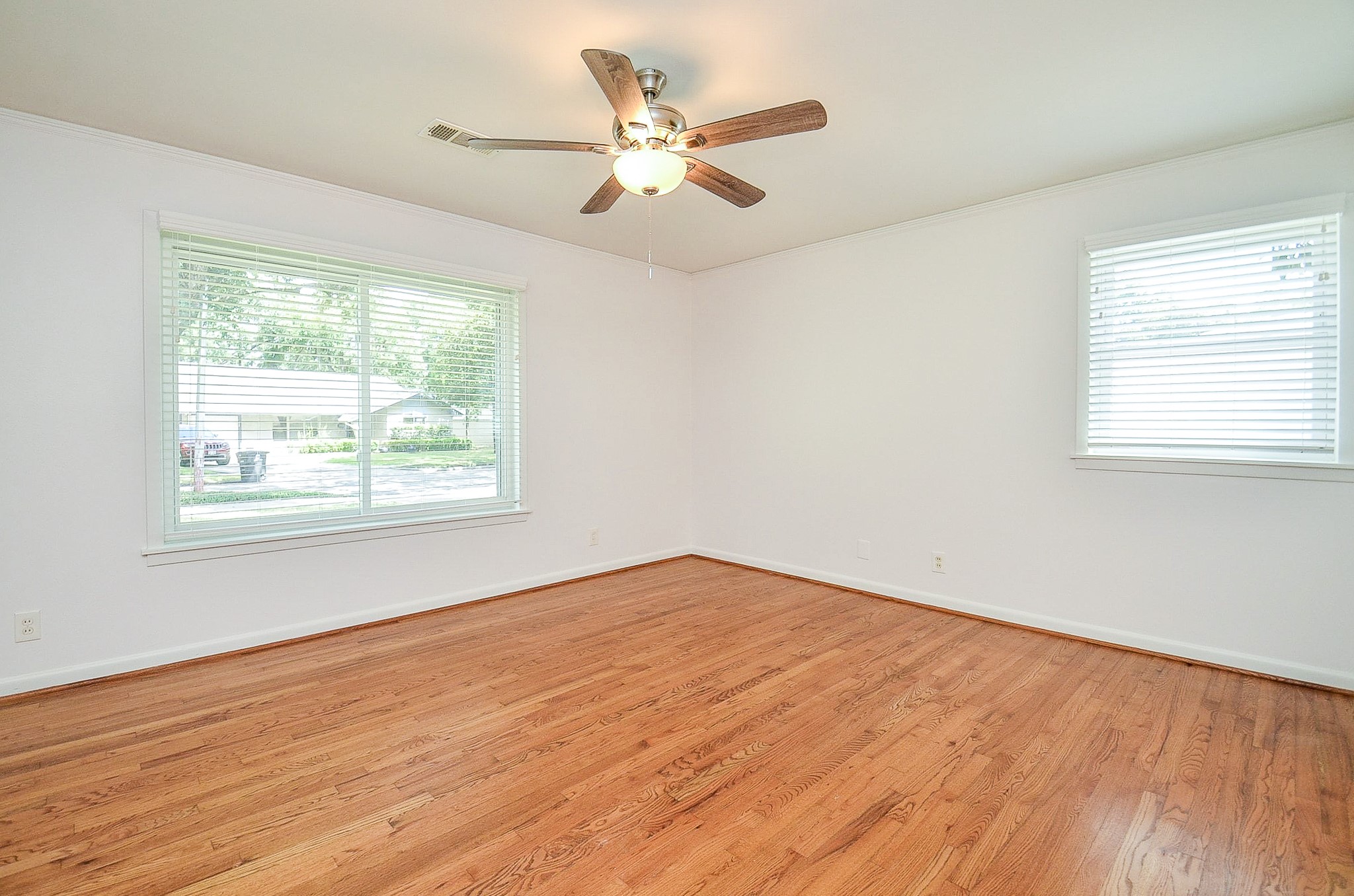 5127 Hummingbird Street Property Photo 16