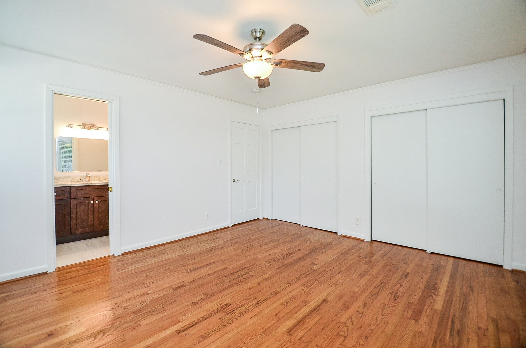 5127 Hummingbird Street Property Photo 18