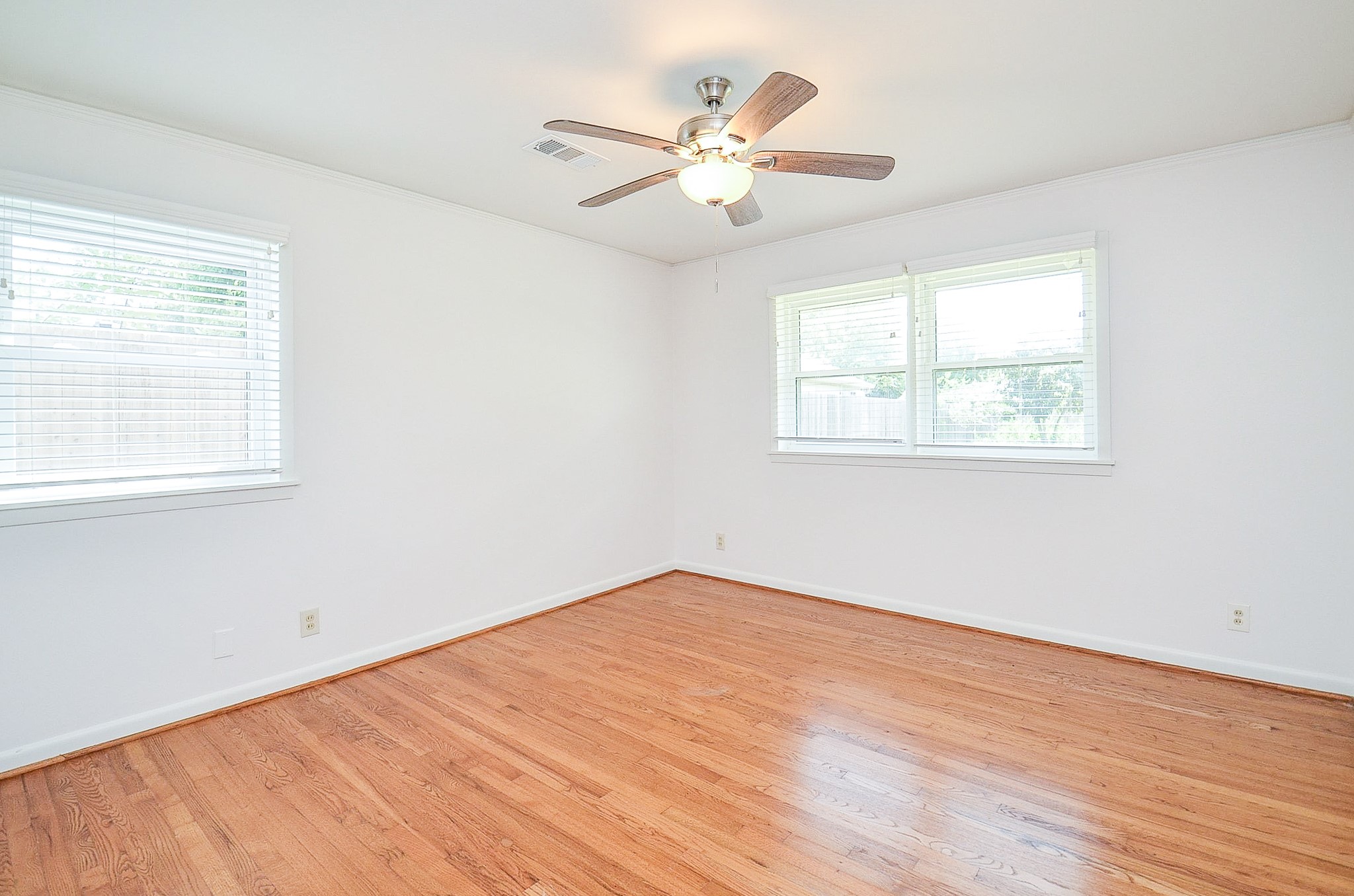 5127 Hummingbird Street Property Photo 20