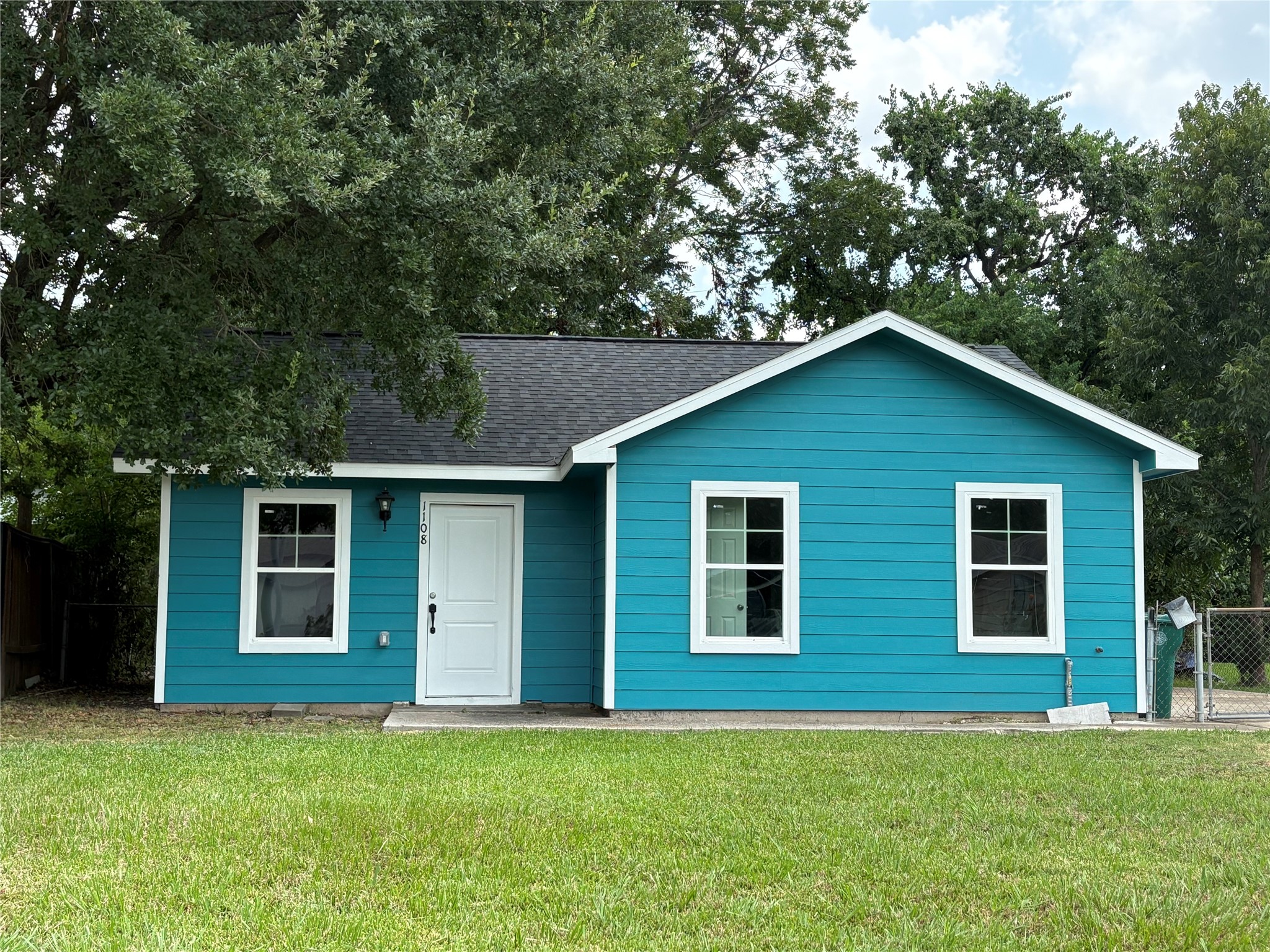 1108 Jackson Avenue Property Photo 11