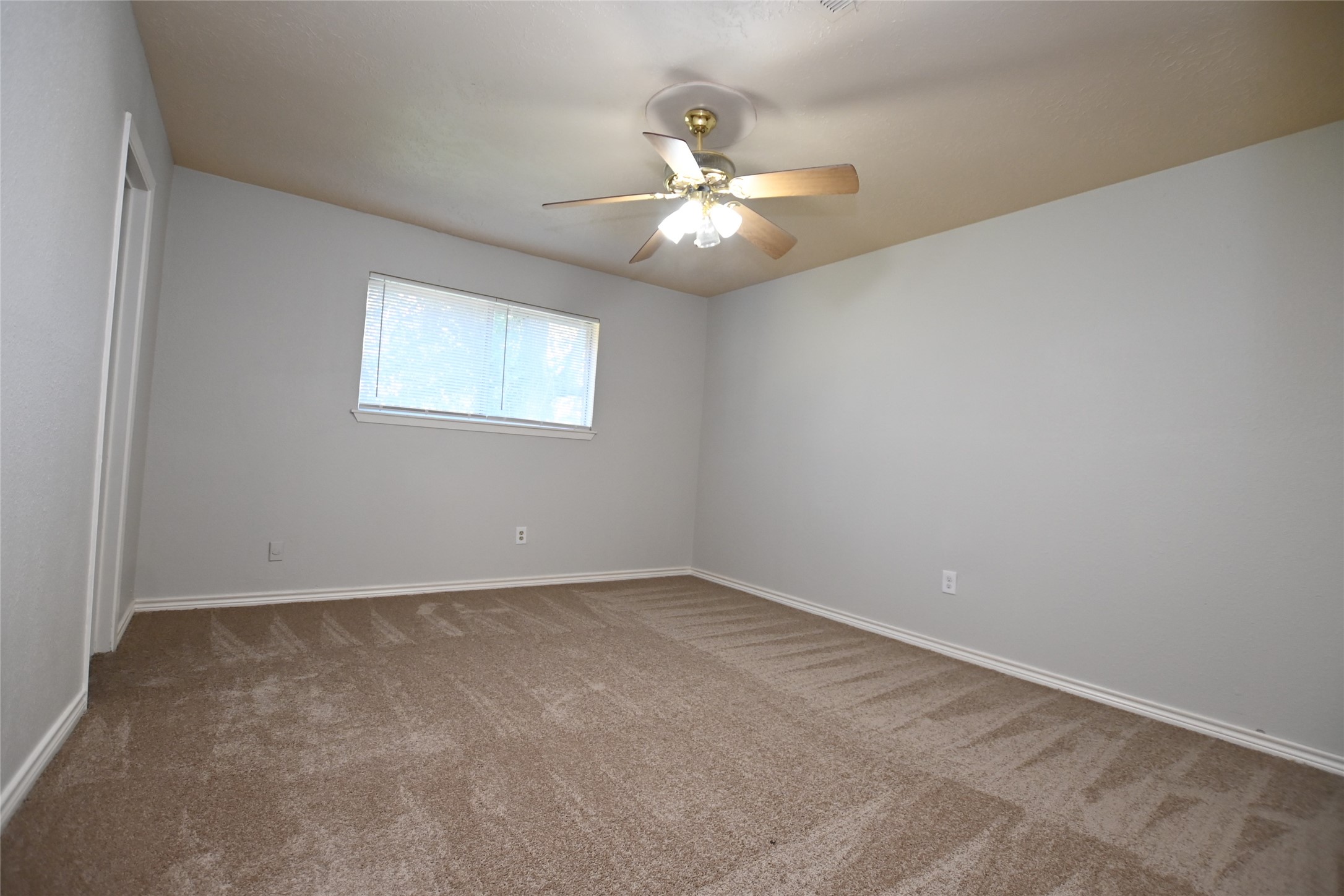 4615 Fitzwater Drive Property Photo 14
