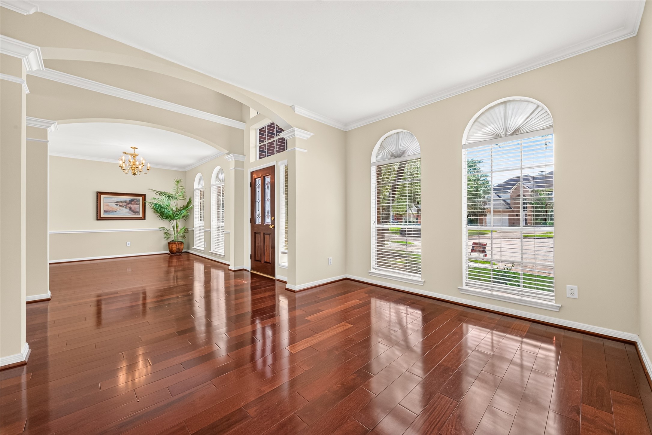 1711 Emma Cove Court Property Photo 8