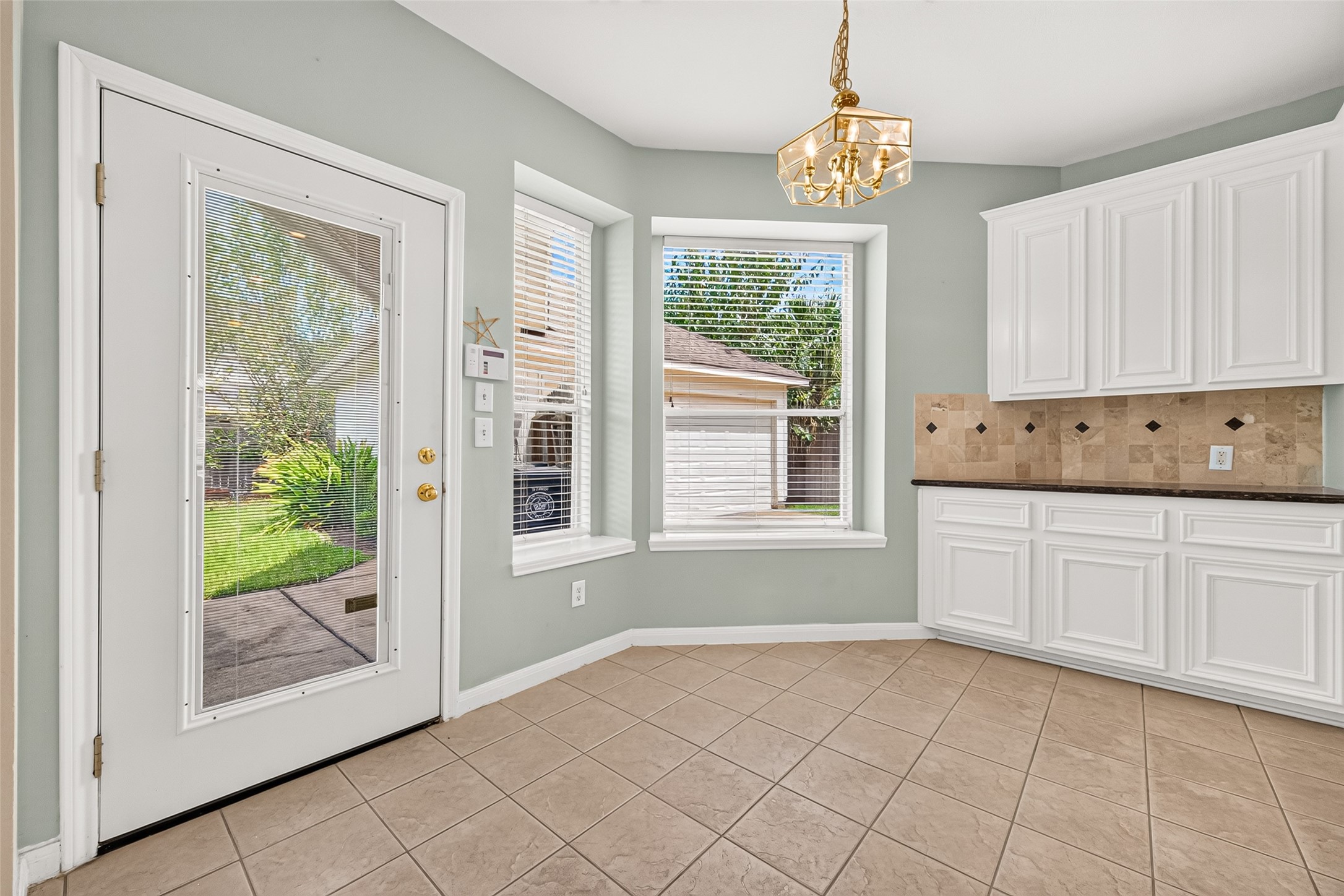 1711 Emma Cove Court Property Photo 21