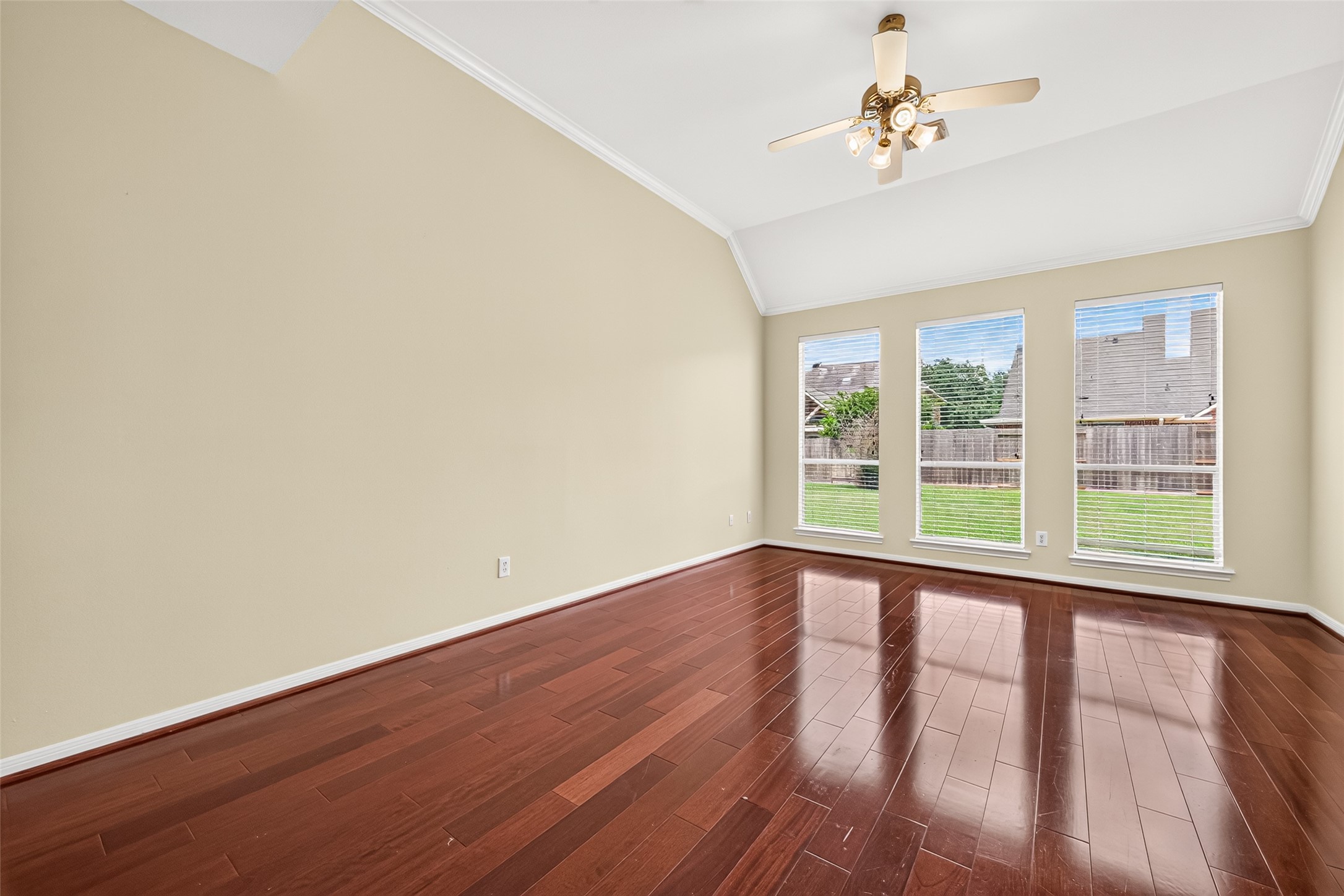 1711 Emma Cove Court Property Photo 25