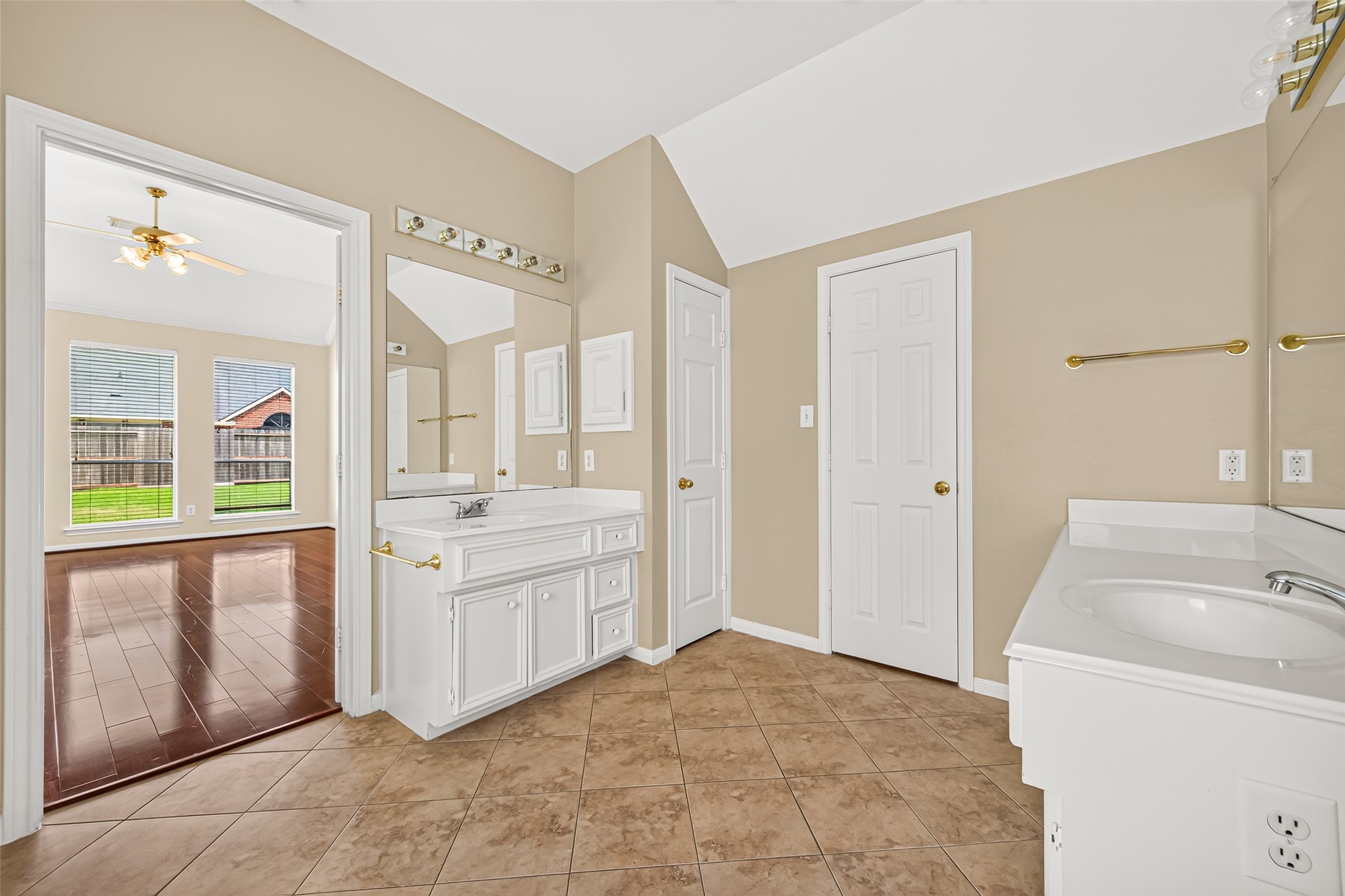 1711 Emma Cove Court Property Photo 29