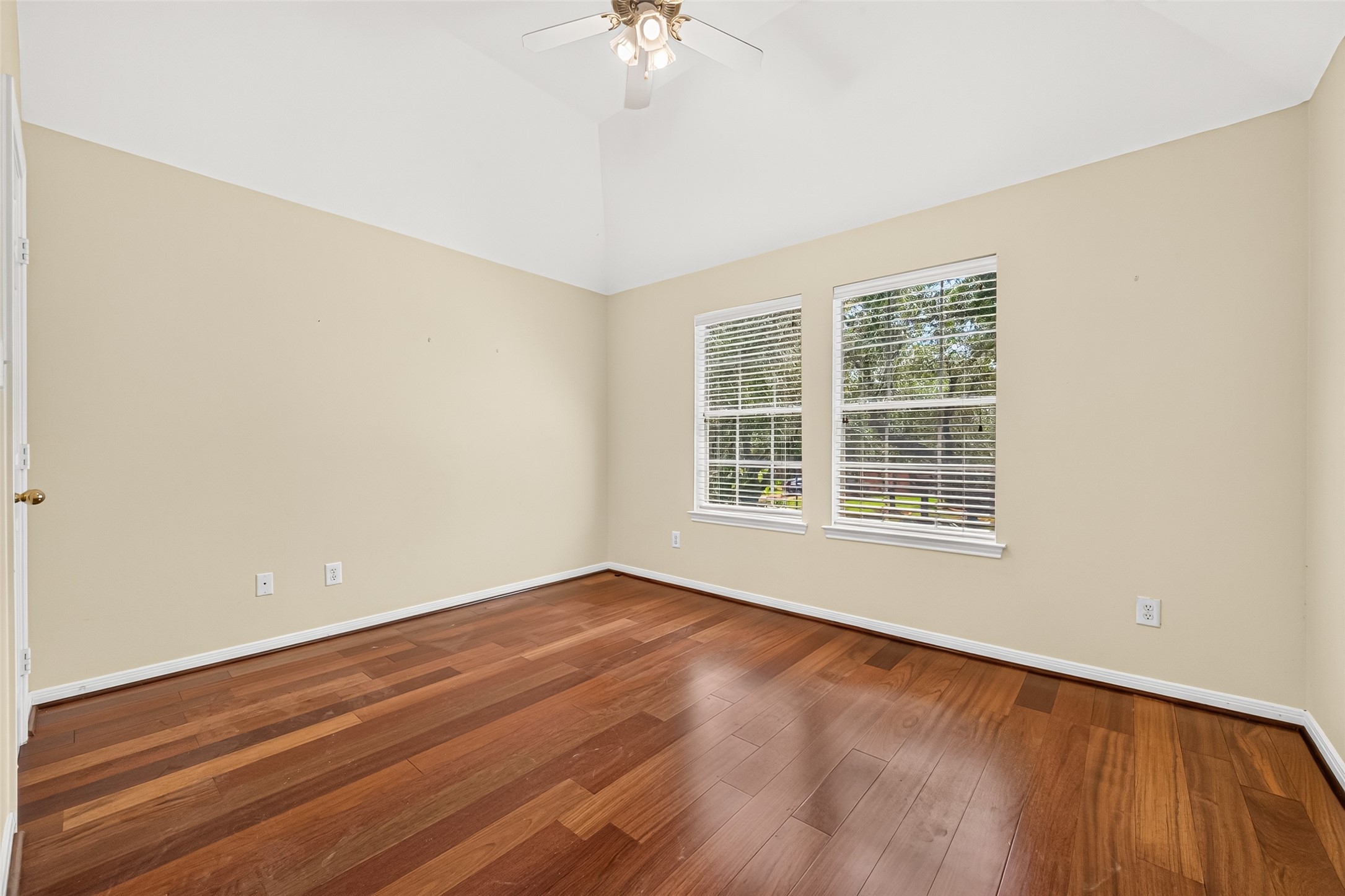 1711 Emma Cove Court Property Photo 36
