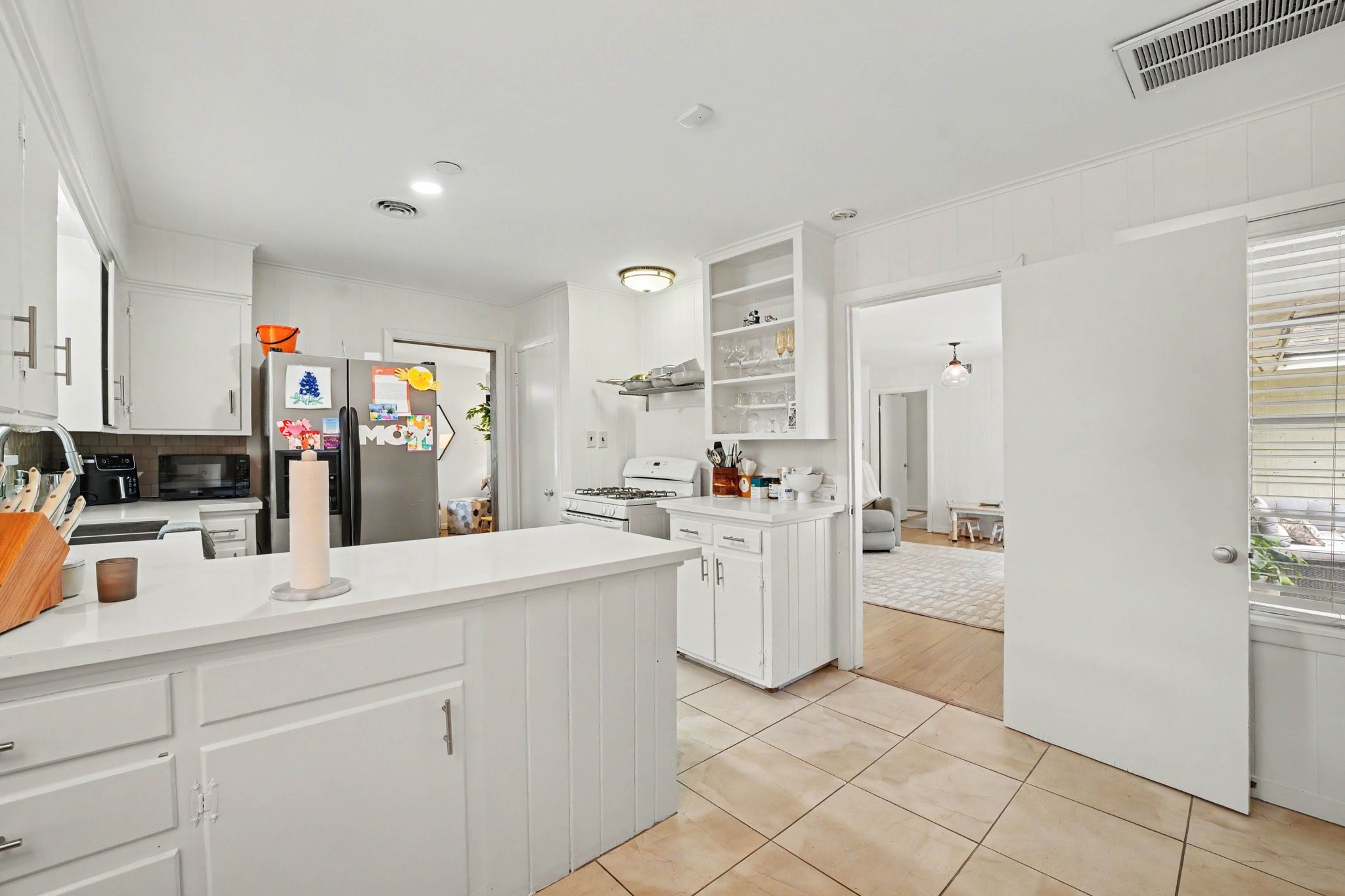 6267 Chevy Chase Drive Property Photo 10