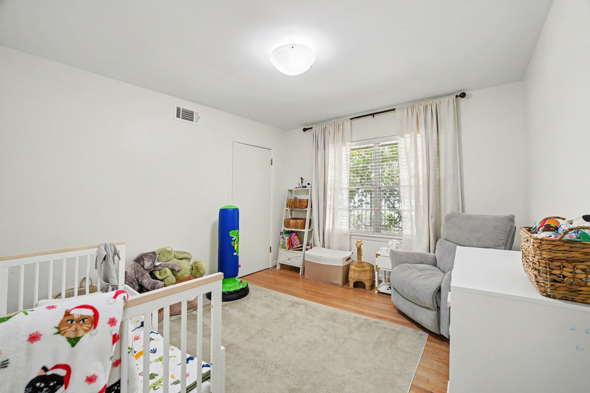 6267 Chevy Chase Drive Property Photo 16