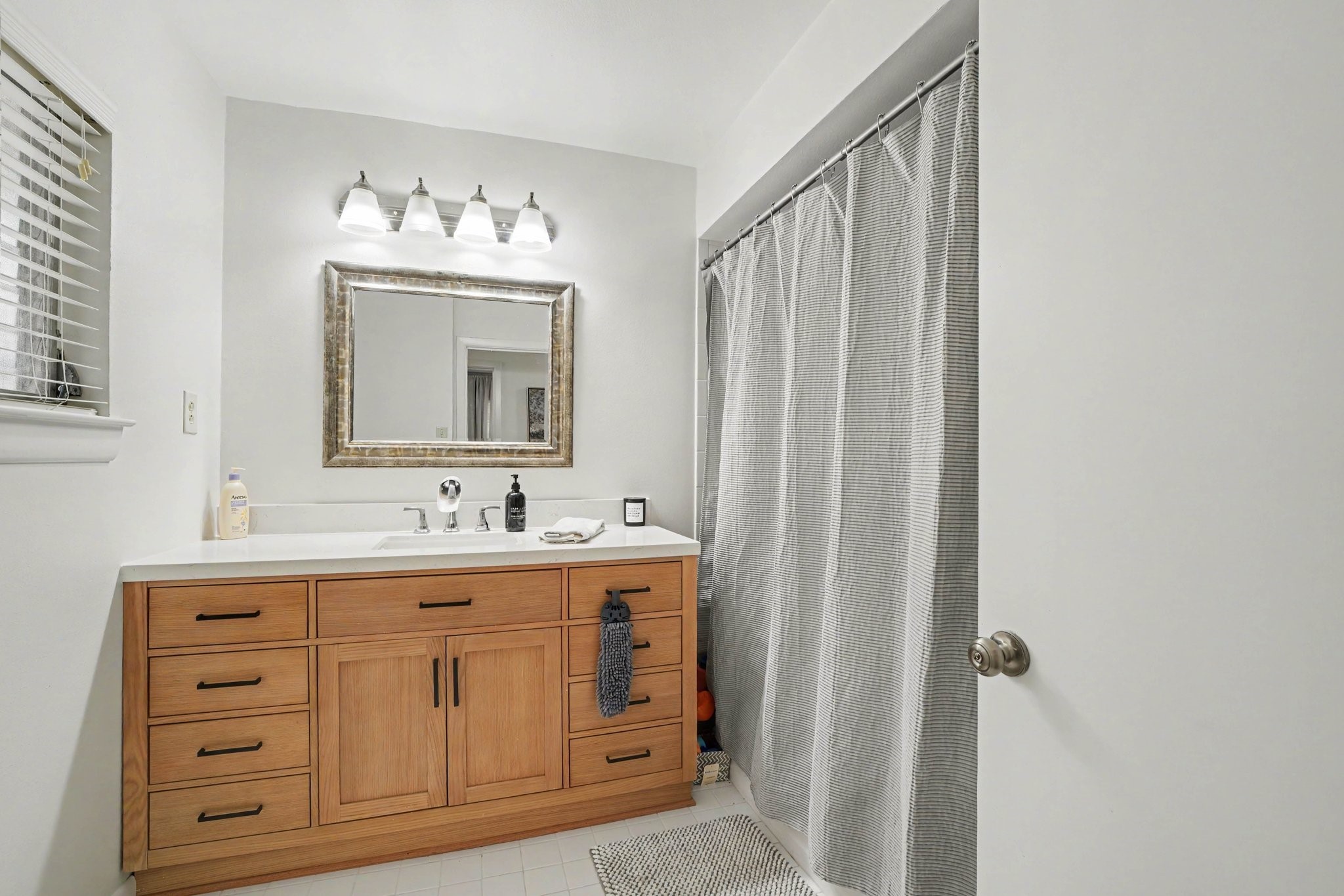 6267 Chevy Chase Drive Property Photo 19
