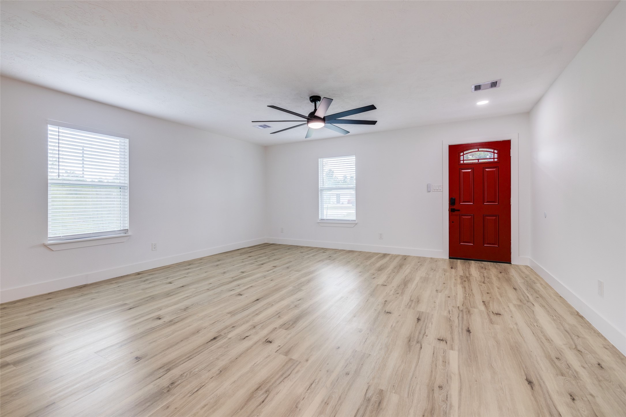 7067 Road 5913 10 Property Photo 5