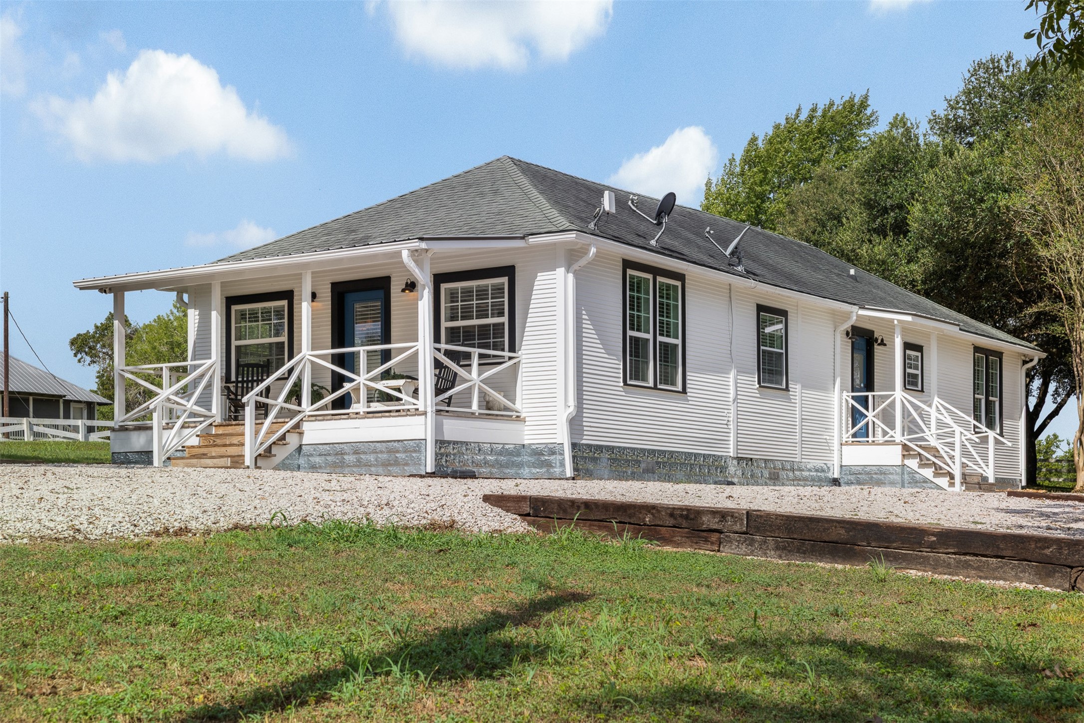 1509 Highway 237 Property Photo 1