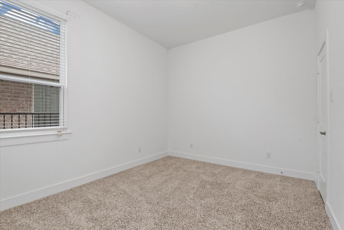 21706 Meridian Duskywing Drive Property Photo 20