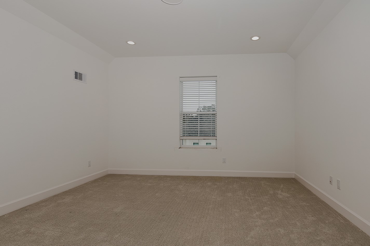 114 Sycamore Street Property Photo 19