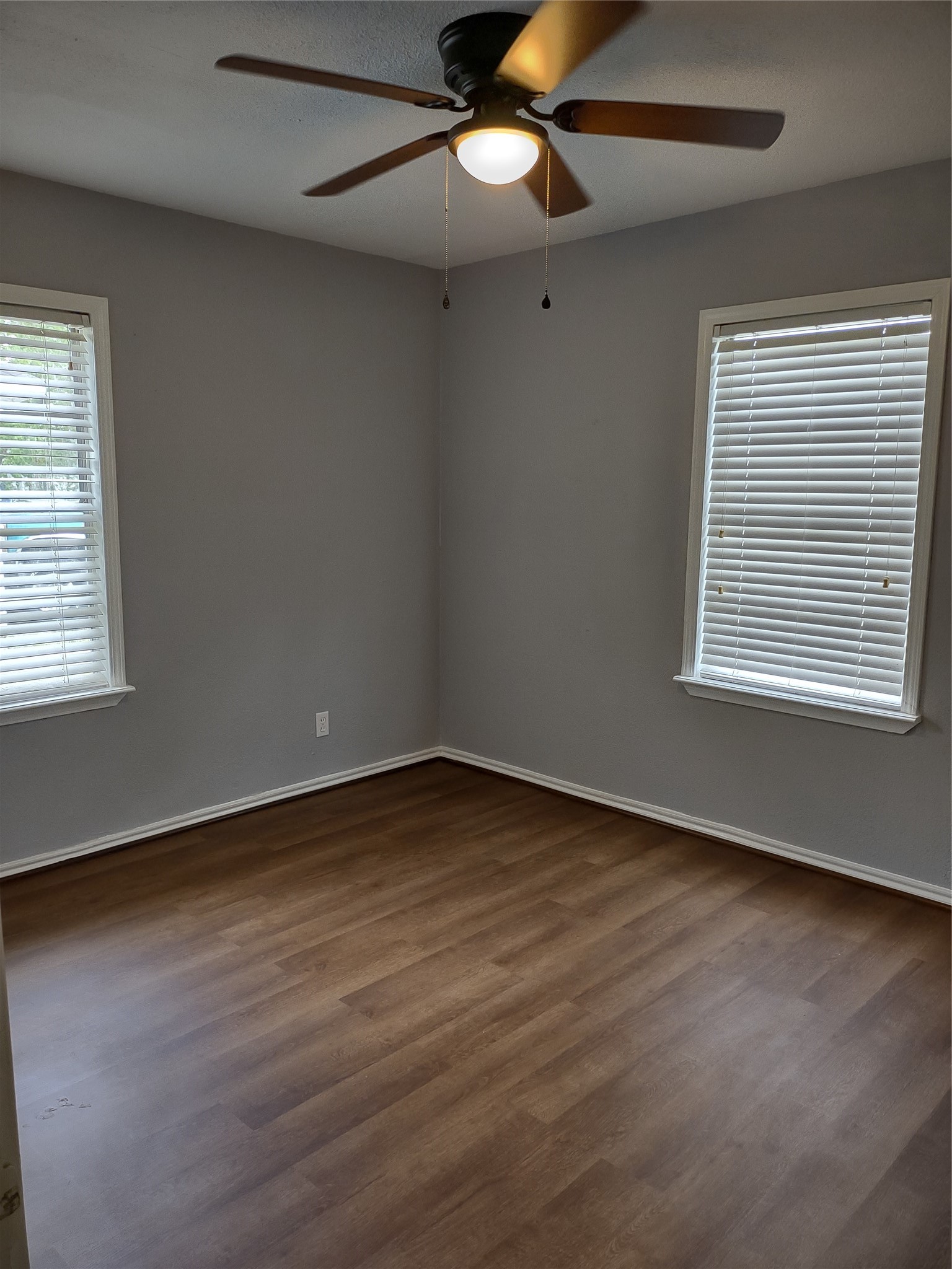 6027 Belneath Street Property Photo 4