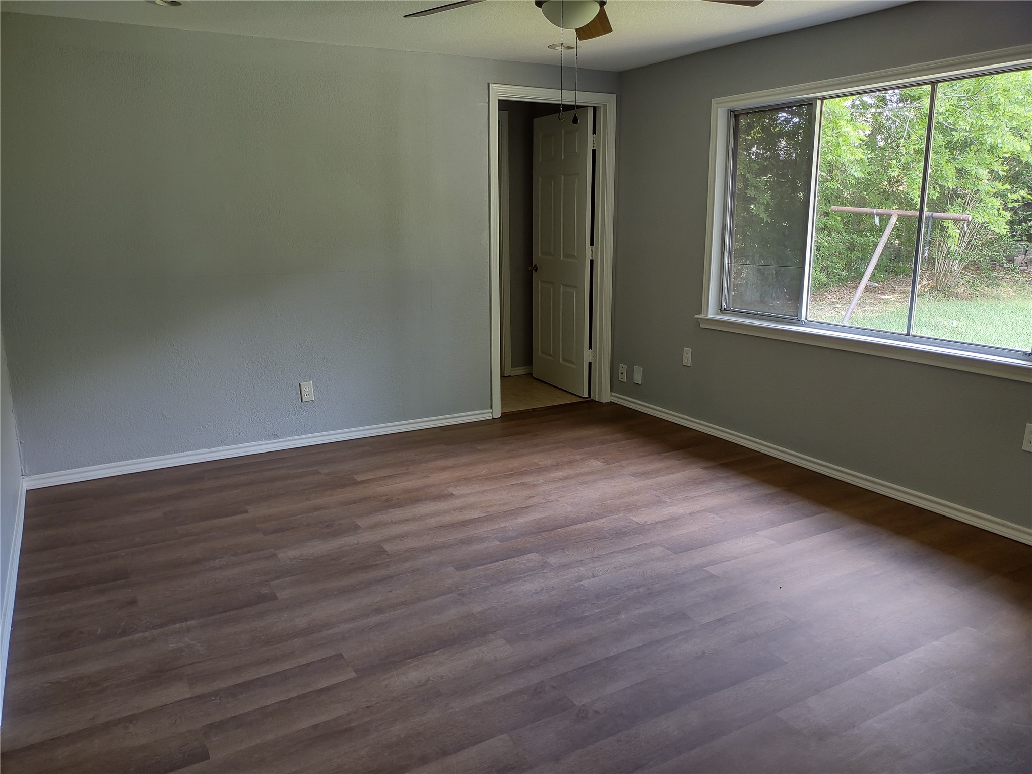 6027 Belneath Street Property Photo 7