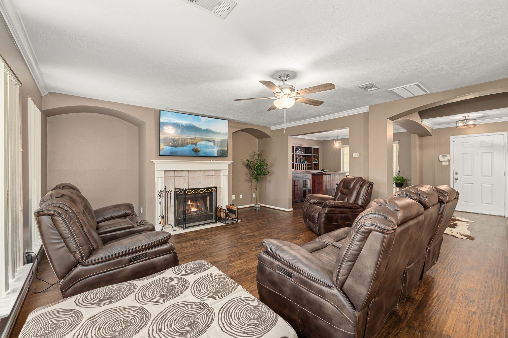 16818 Basewood Court Property Photo 2