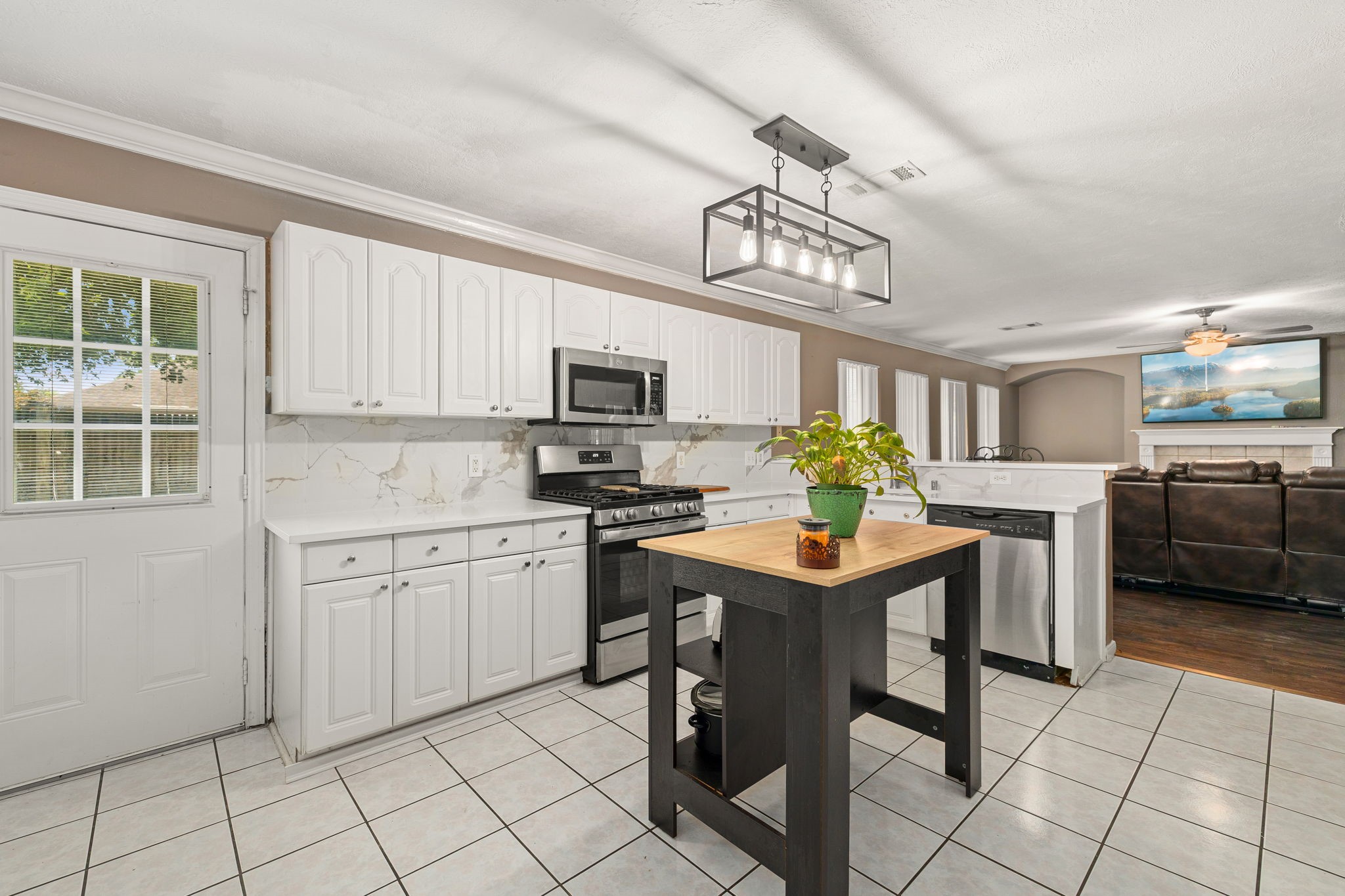 16818 Basewood Court Property Photo 12